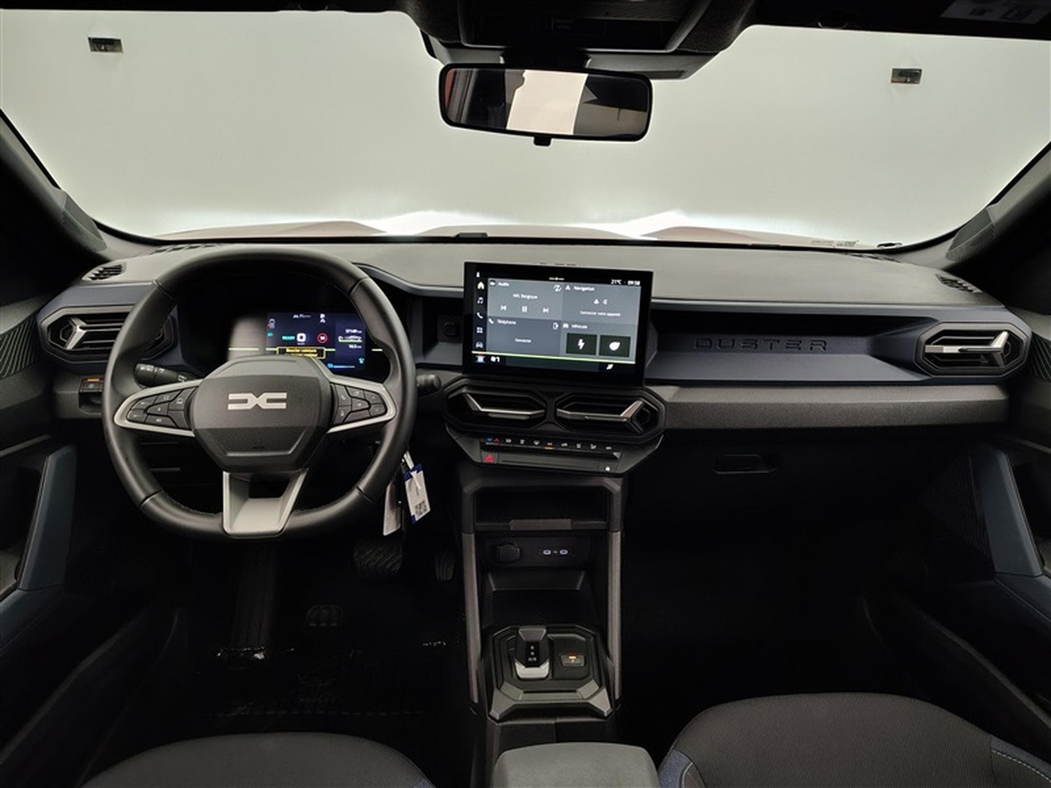 Dacia Duster 1.6 Hybrid EDC CARPLAY / CLIM / FULL LED (2025) - Photo 8