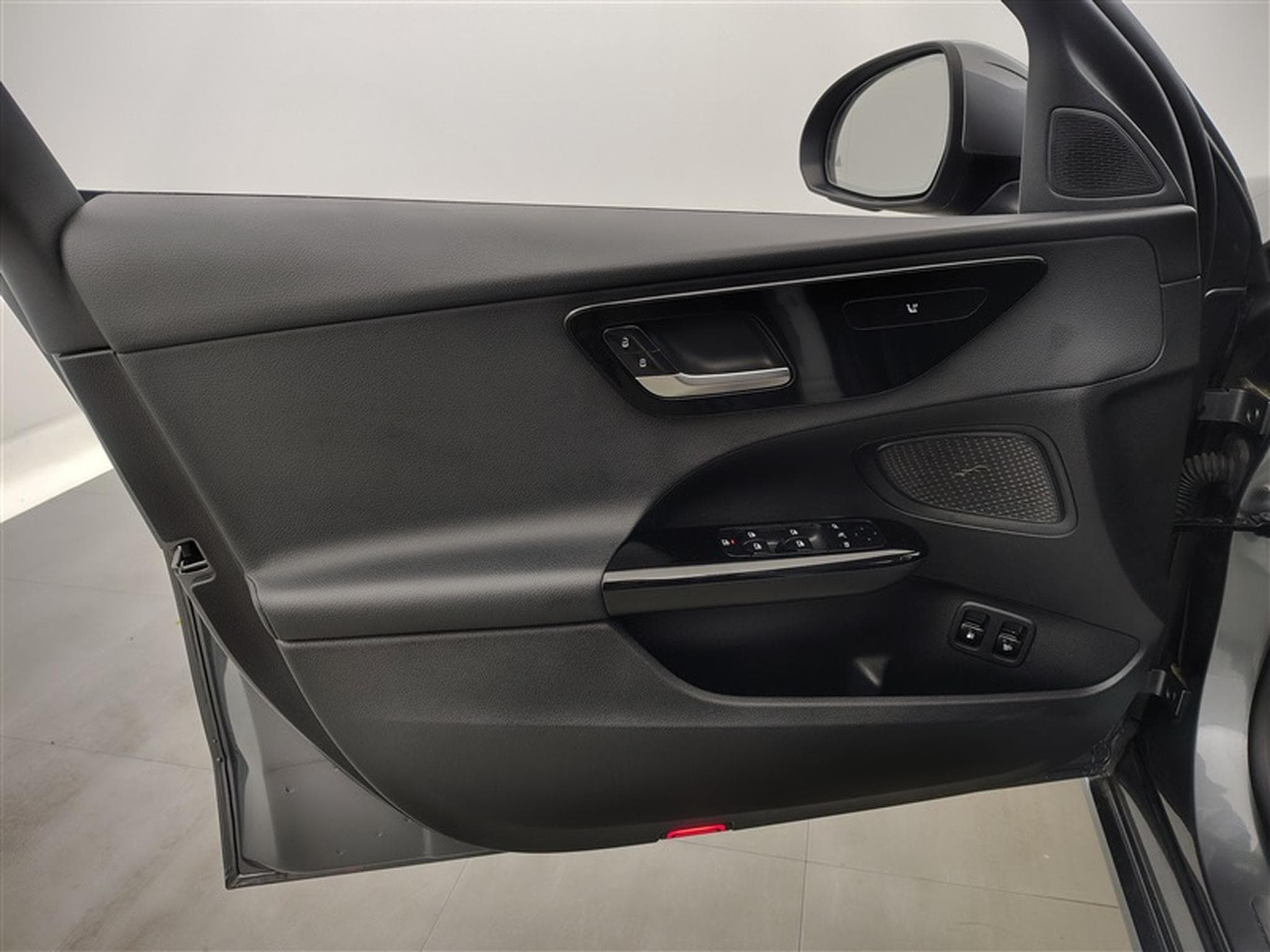 Mercedes C 300 300e PHEV Business Line NAVI/FULL LED/JA/PDC (2022) - Photo 17