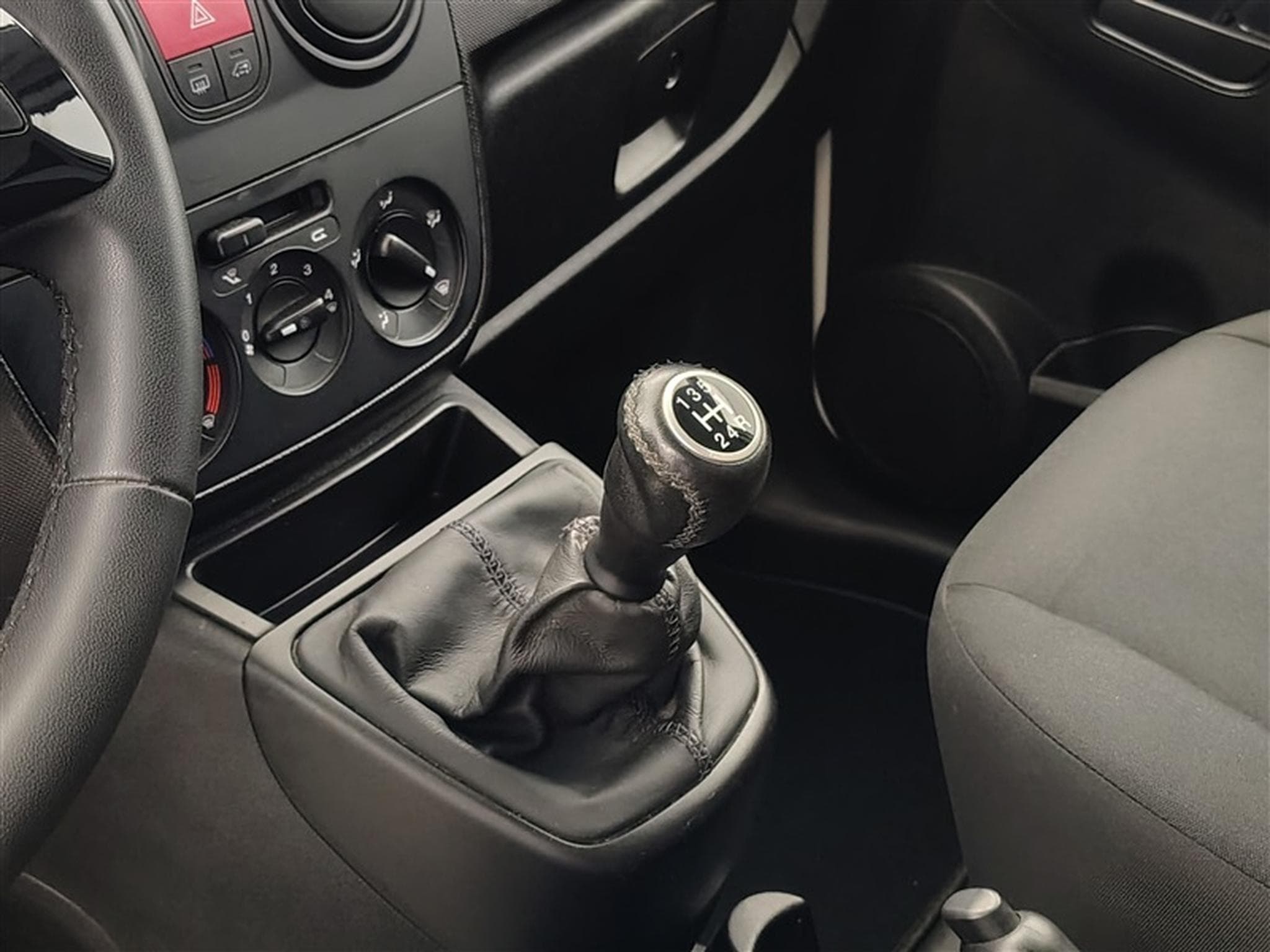 Fiat Fiorino 1.3 Multijet SX NAVI / CLIM (2022) - Photo 12