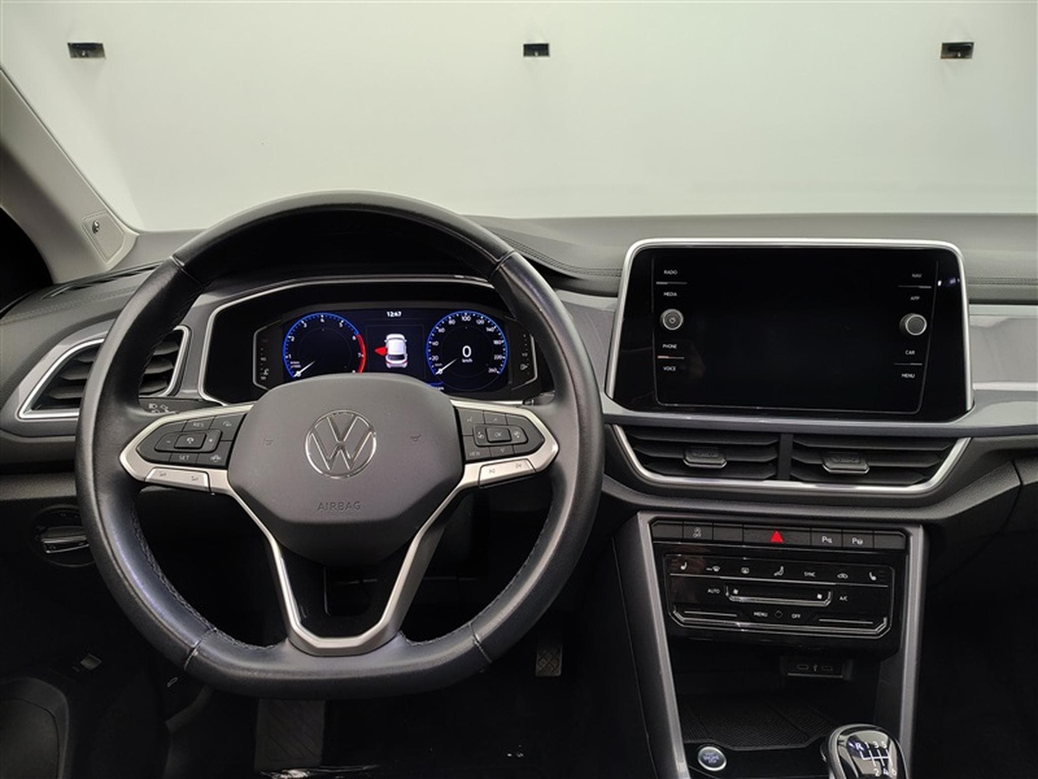 VW T-Roc 1.0 TSI Style *NAVI/CARPLAY/FULL LED/T.PANO/HIFI* (2022) - Photo 9