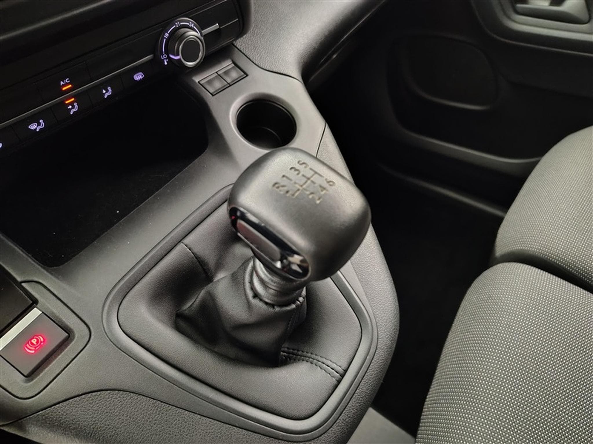 Opel Combo 1.5 TD L2H1 3pl. NAVI / PDC AR (2022) - Photo 12