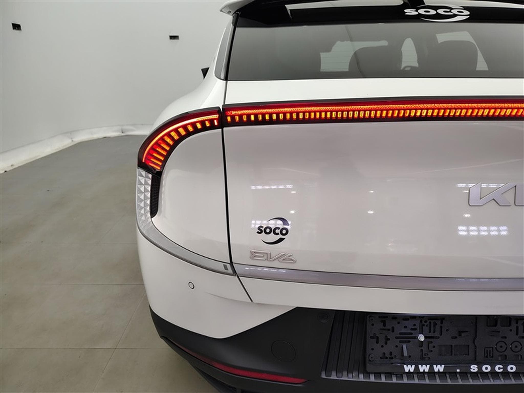 Kia EV6 58.0 kWh RWD Air Navi / Led / PDC (2023) - Photo 15