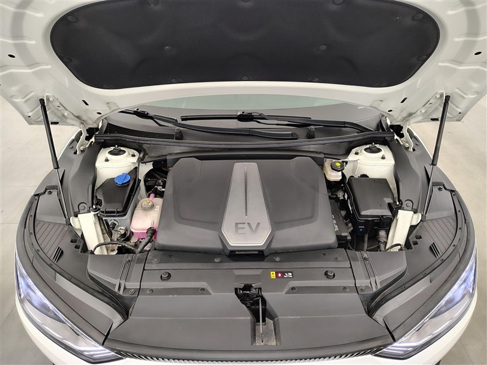 Kia EV6 58.0 kWh RWD Air Navi / Led / PDC (2023) - Photo 18