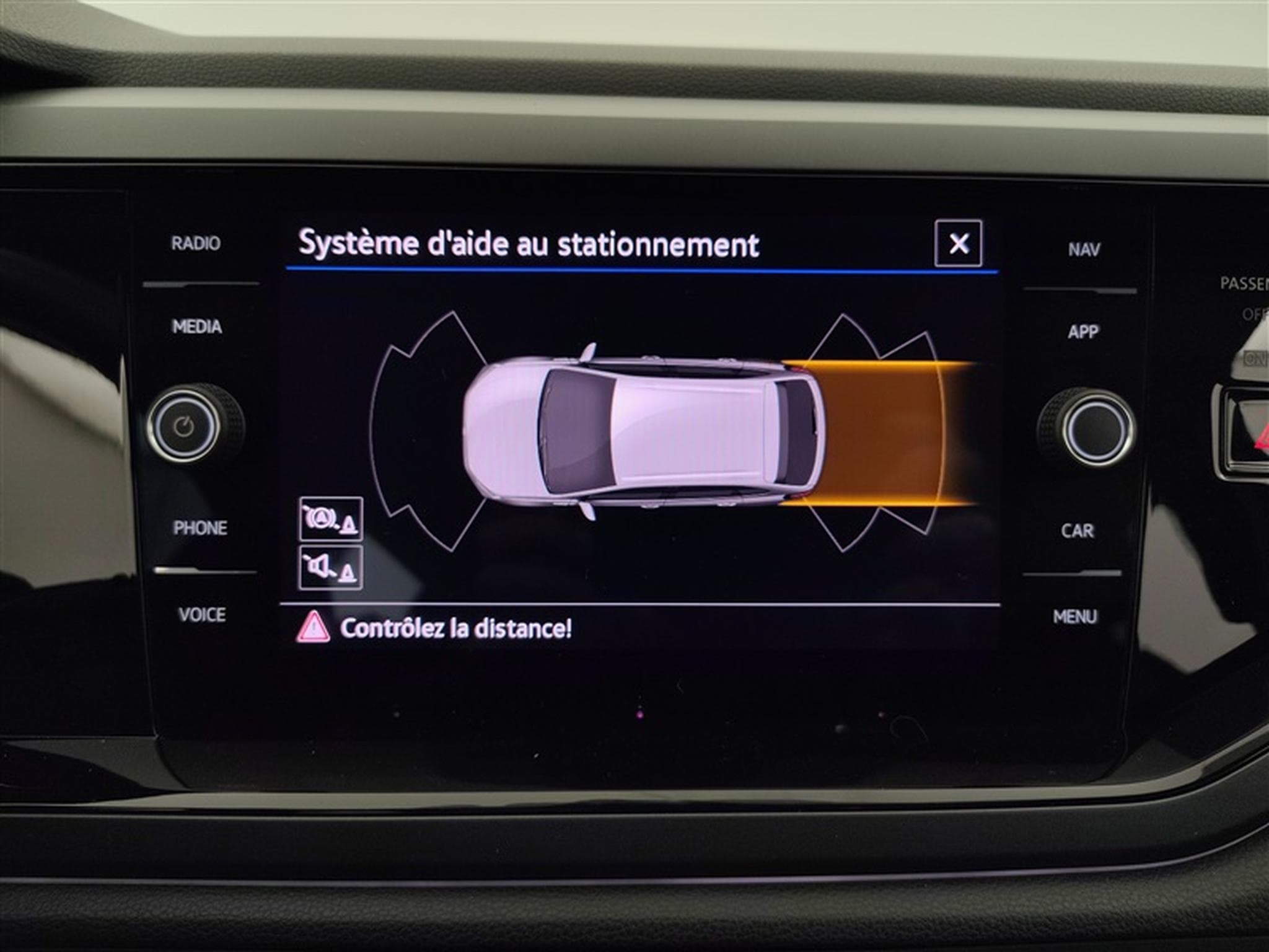 VW Taigo 1.0 TSI 115Cv R-Line CARPLAY / TO PANO / FULL LED (2025) - Photo 18