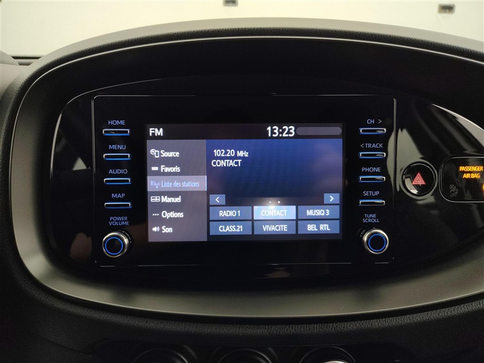 Toyota Aygo 1.0i VVT-i x-play II (2022) - Photo 11