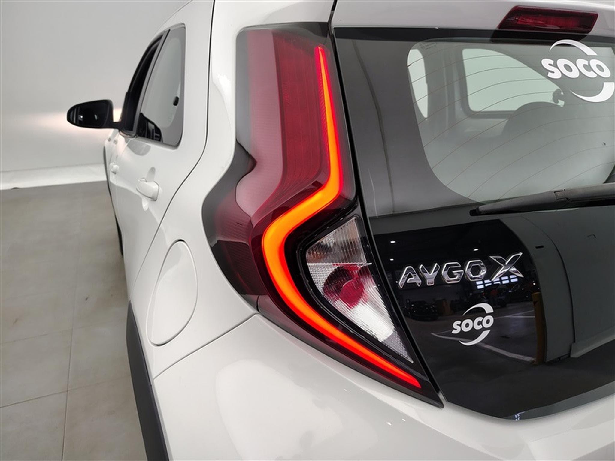Toyota Aygo 1.0i VVT-i x-play II (2022) - Photo 16