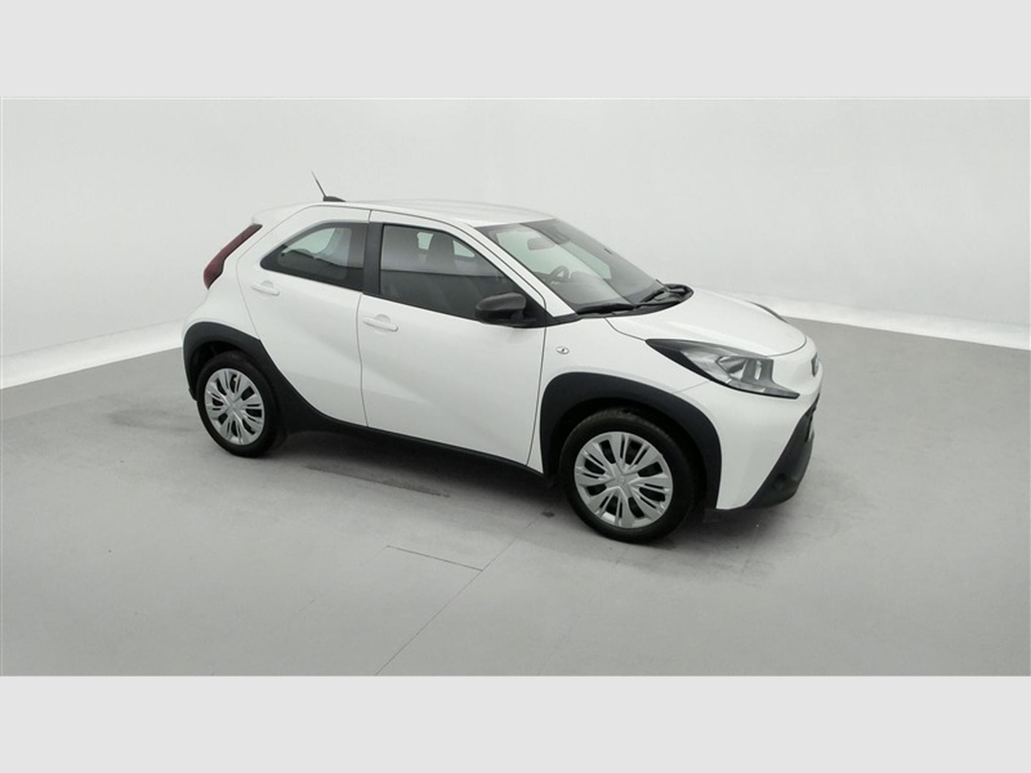 Toyota Aygo 1.0i VVT-i x-play II (2022) - Photo 23