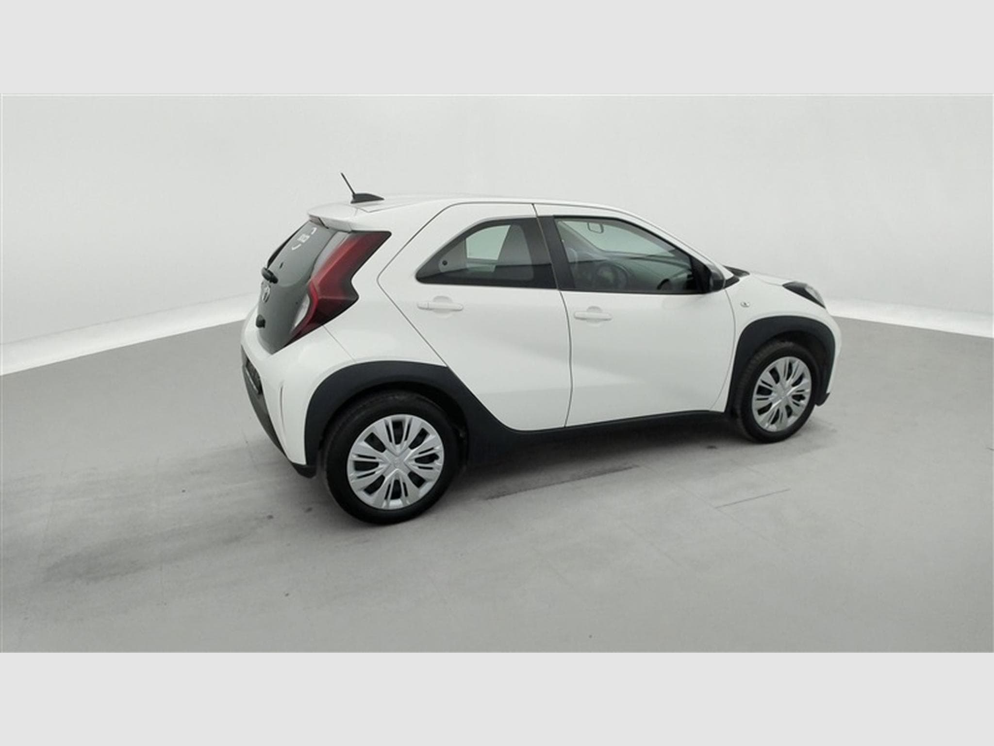Toyota Aygo 1.0i VVT-i x-play II (2022) - Photo 25