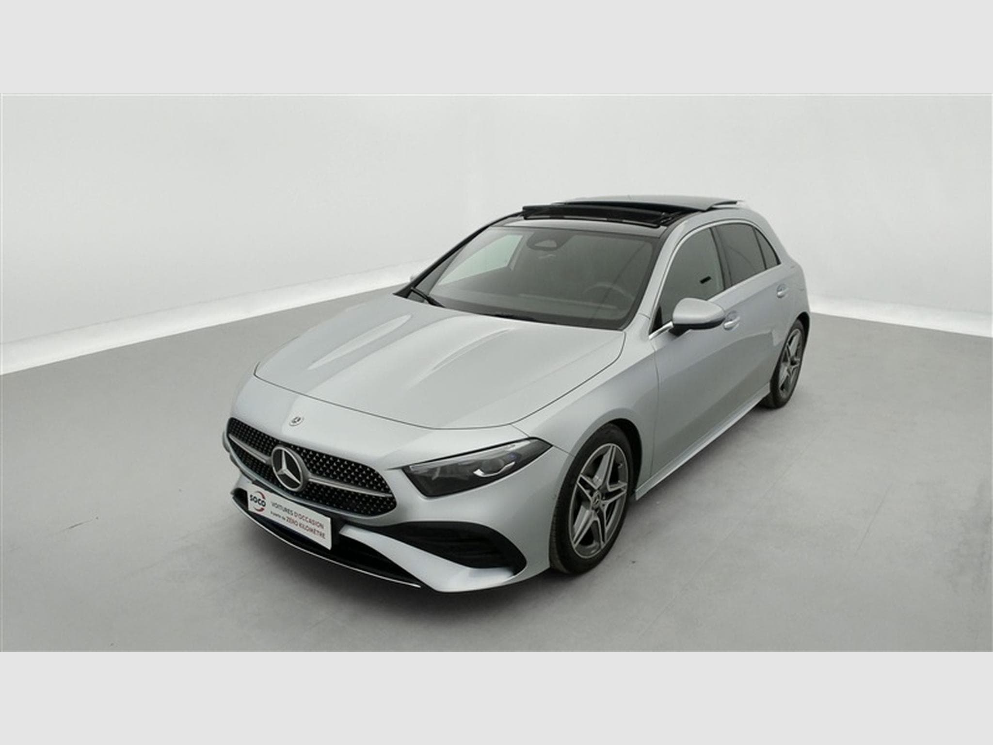 Mercedes A 180 Pack AMG  Navi / Led / PDC av+ar / Pano (2025) - Photo 1