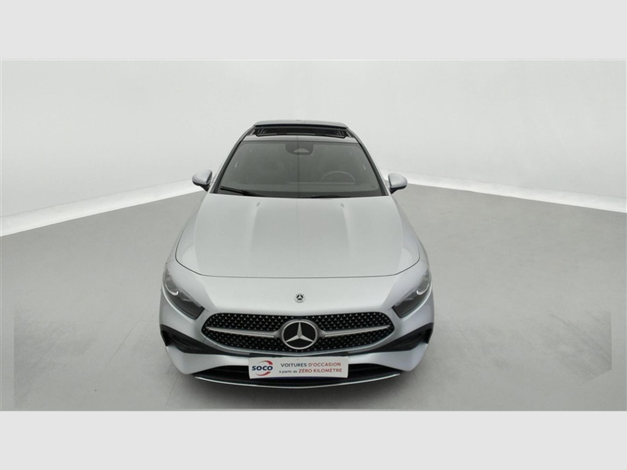 Mercedes A 180 Pack AMG  Navi / Led / PDC av+ar / Pano (2025) - Photo 4