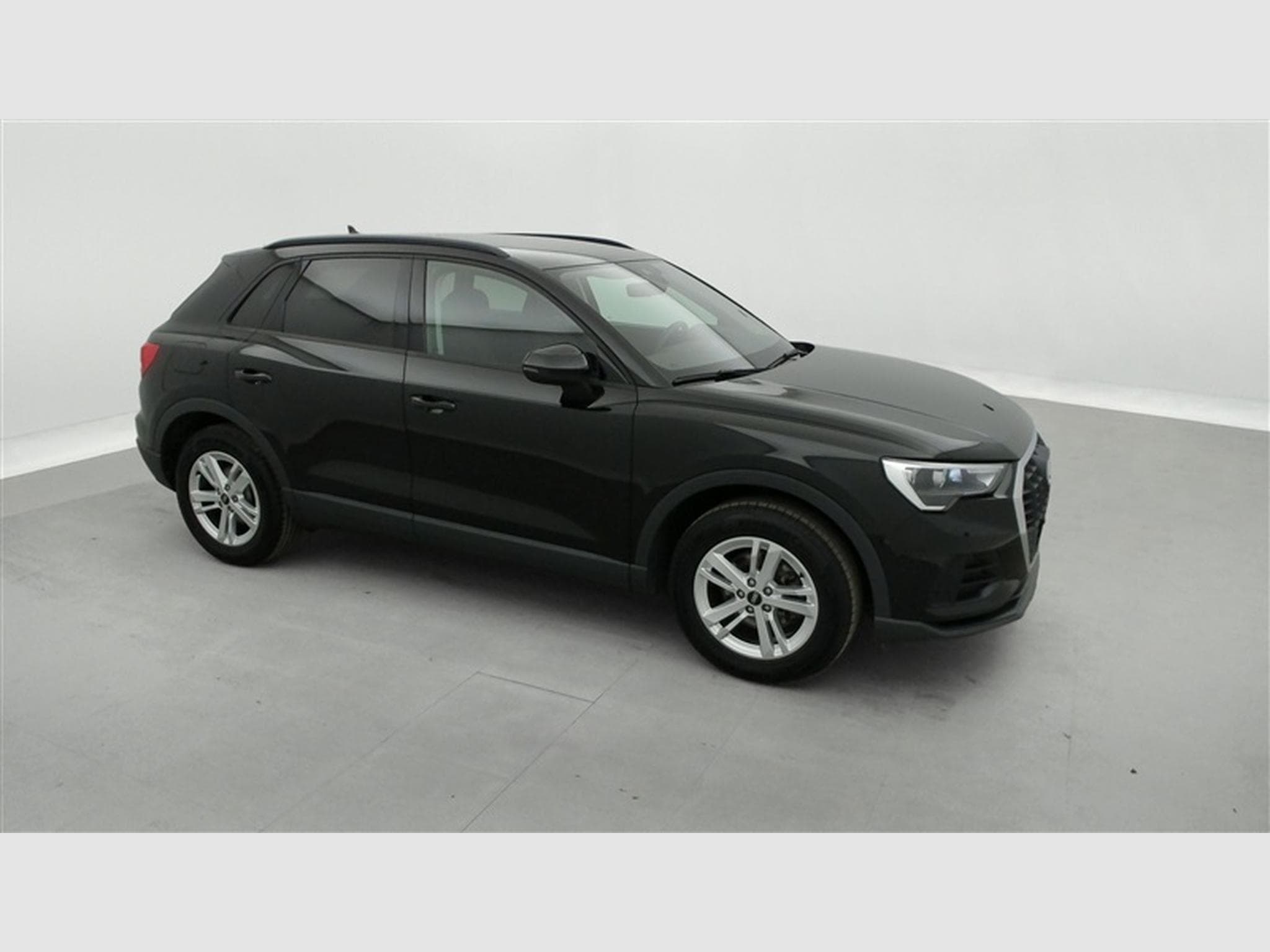 Audi Q3 35 TFSI Attraction NAVI/LED/JA17/PDC AV AR (2022) - Photo 24