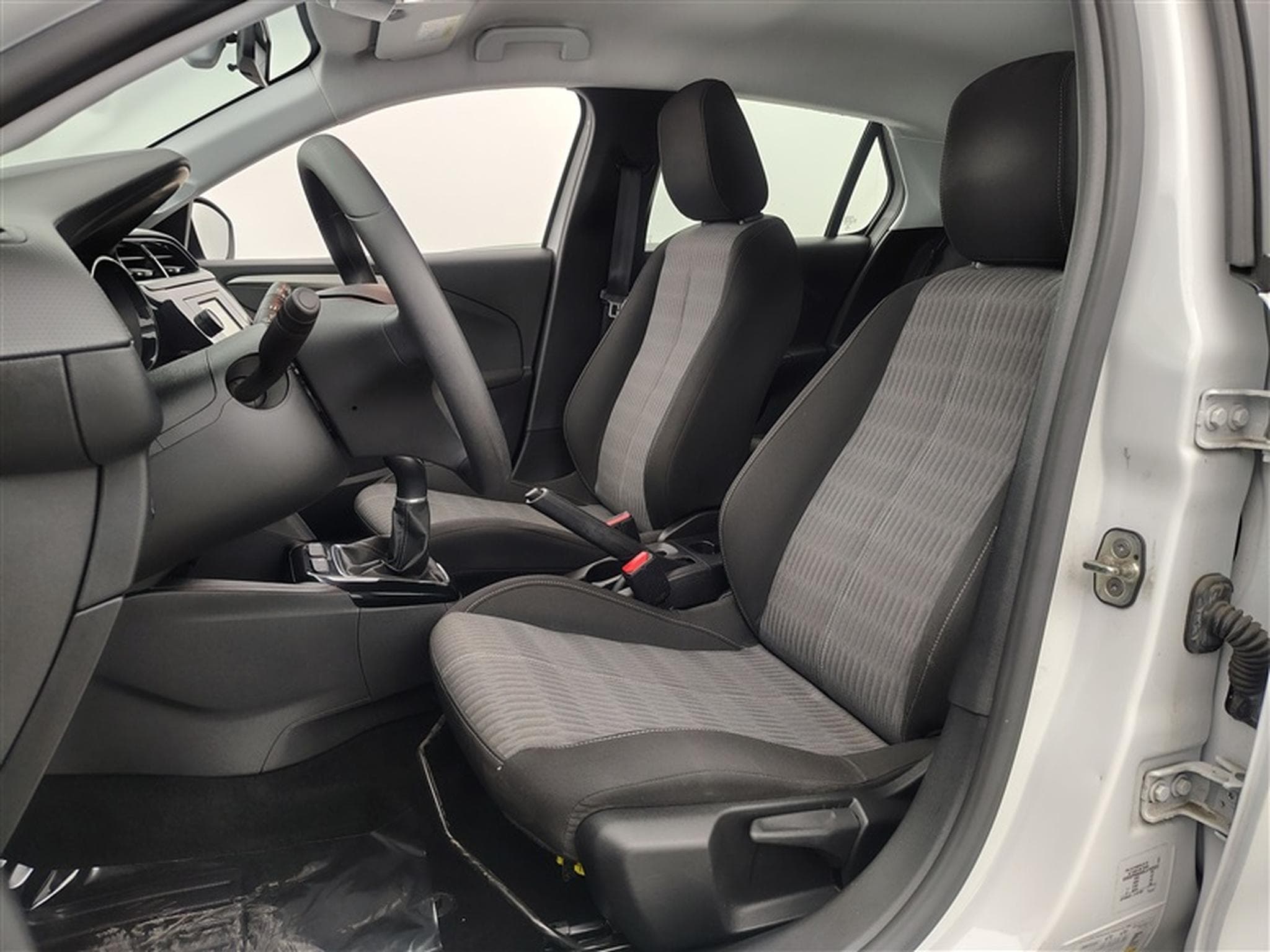 Opel Corsa 1.2i Edition (2020) - Photo 7