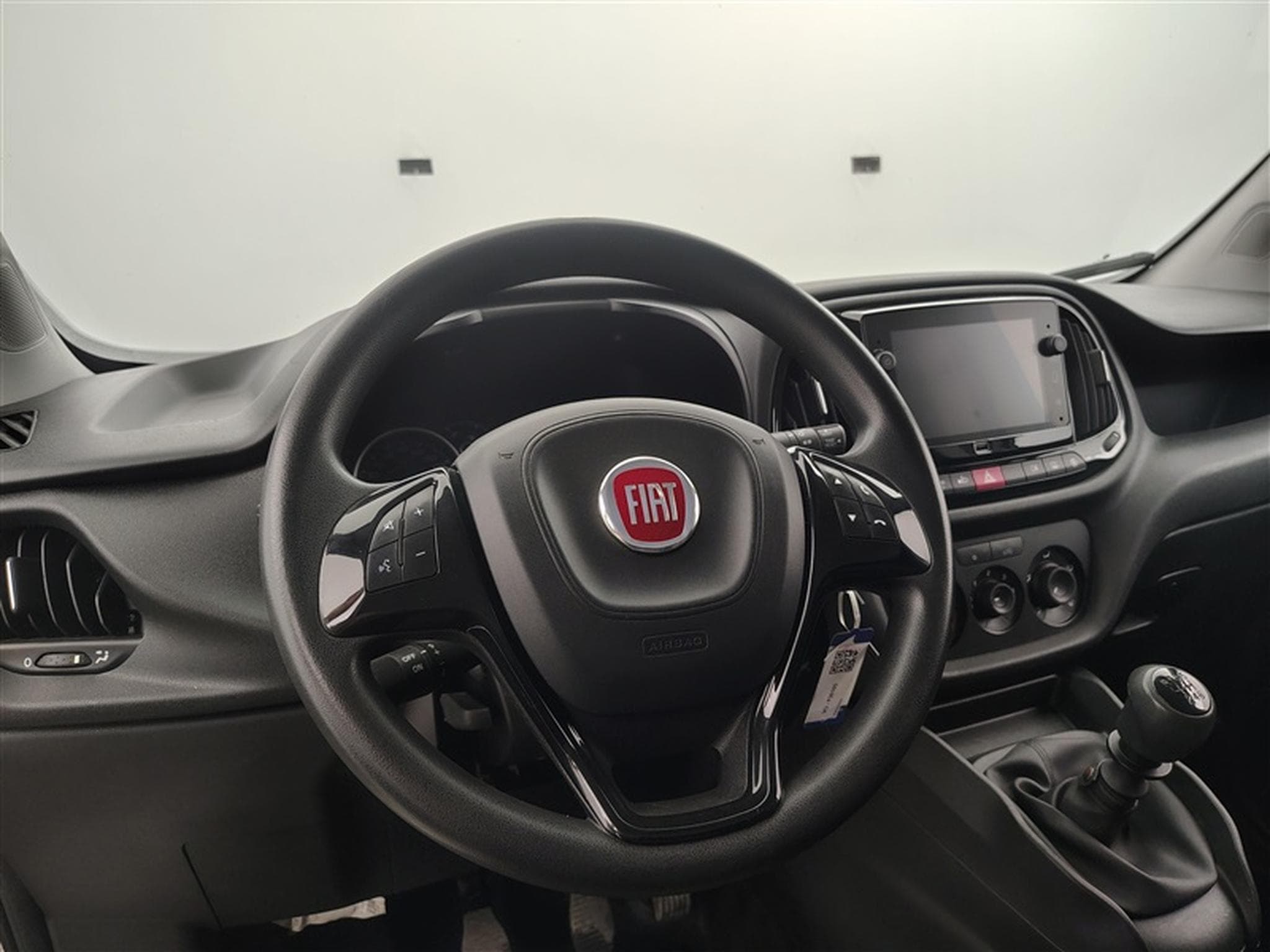 Fiat Doblo 1.6 MJET Cargo CLIM / CARPLAY (2022) - Photo 9