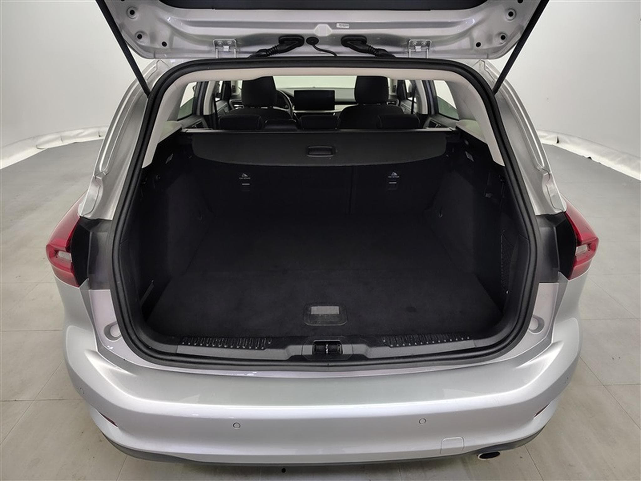 Ford Focus 1.0 EcoBoost AT Titanium Navi / Led / PDC (2024) - Photo 14