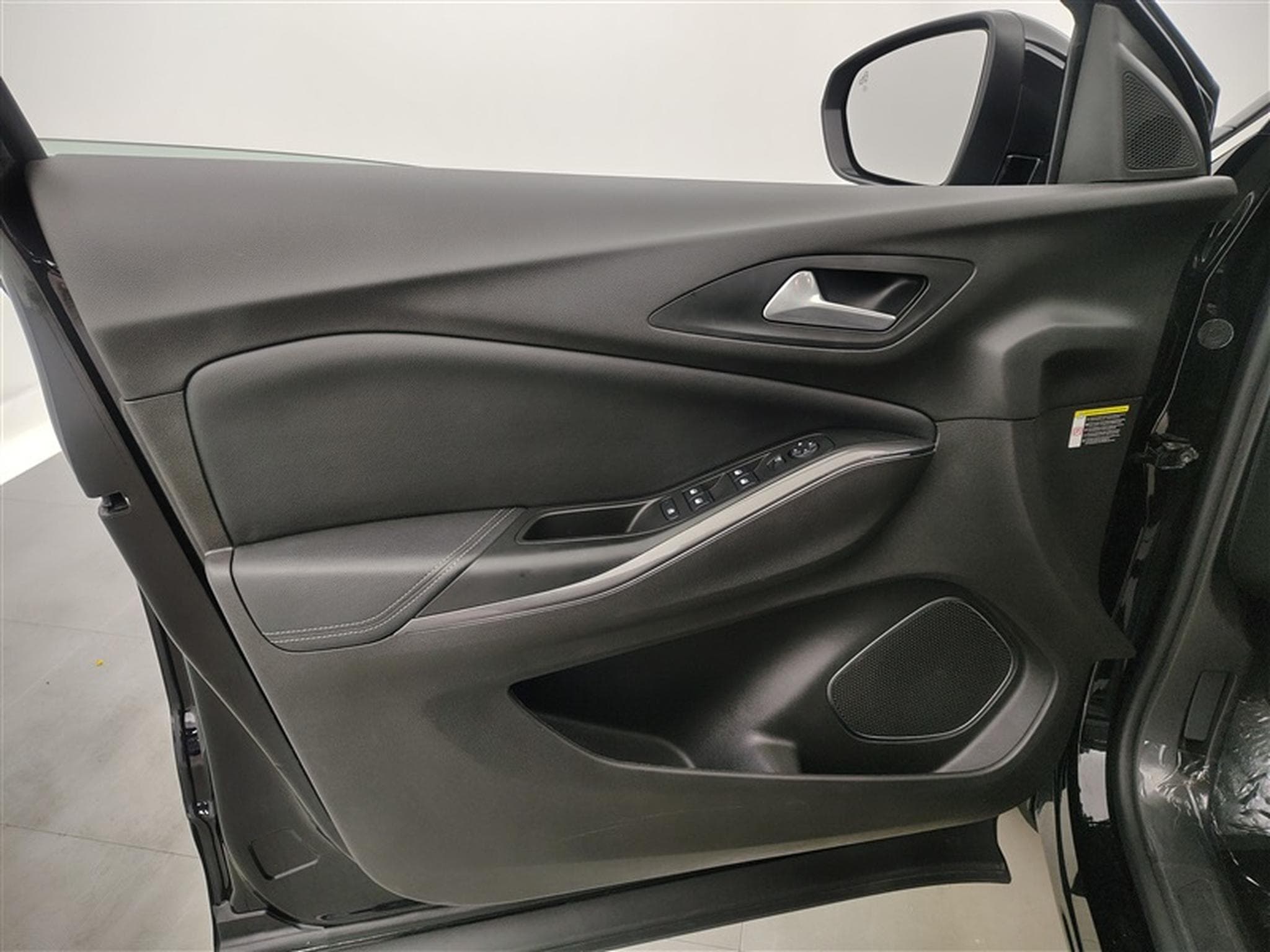 Opel Grandland PHEV 1.6 Turbo Elegance S&S (2021) - Photo 17