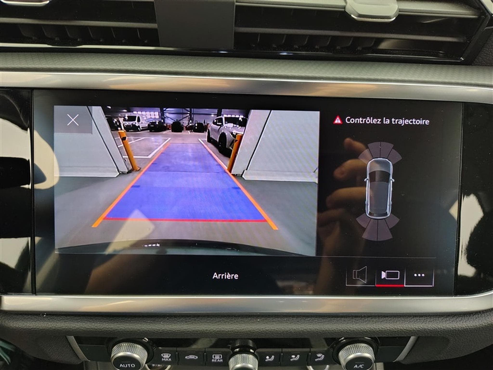 Audi Q3 45 TFSIe PHEV S-LINE S tronic *NAVI/FULL LED/CAM360/JA20* (2023) - Photo 18