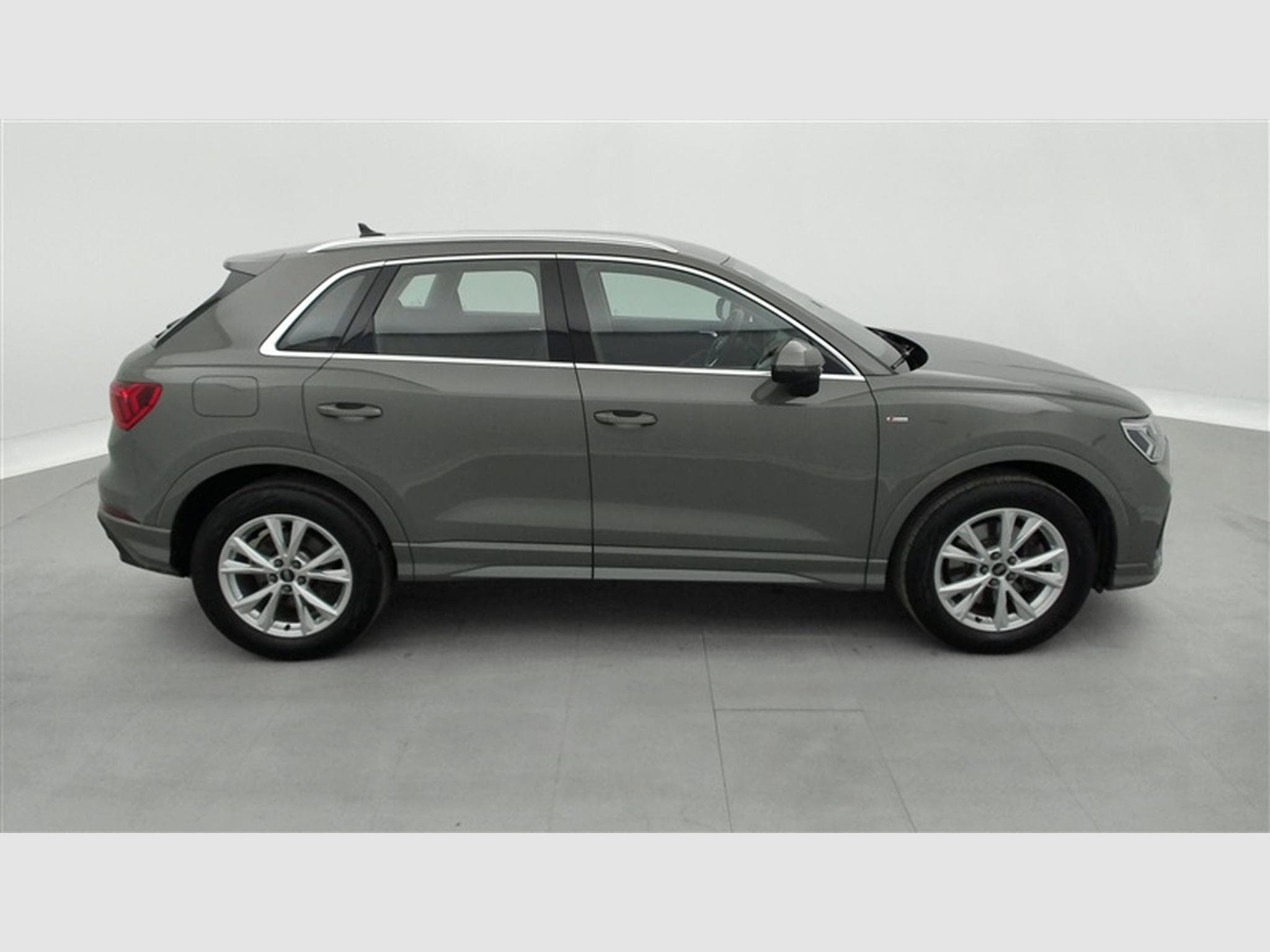 Audi Q3 45 TFSIe PHEV S-LINE S tronic *NAVI/FULL LED/CAM360/JA20* (2023) - Photo 25