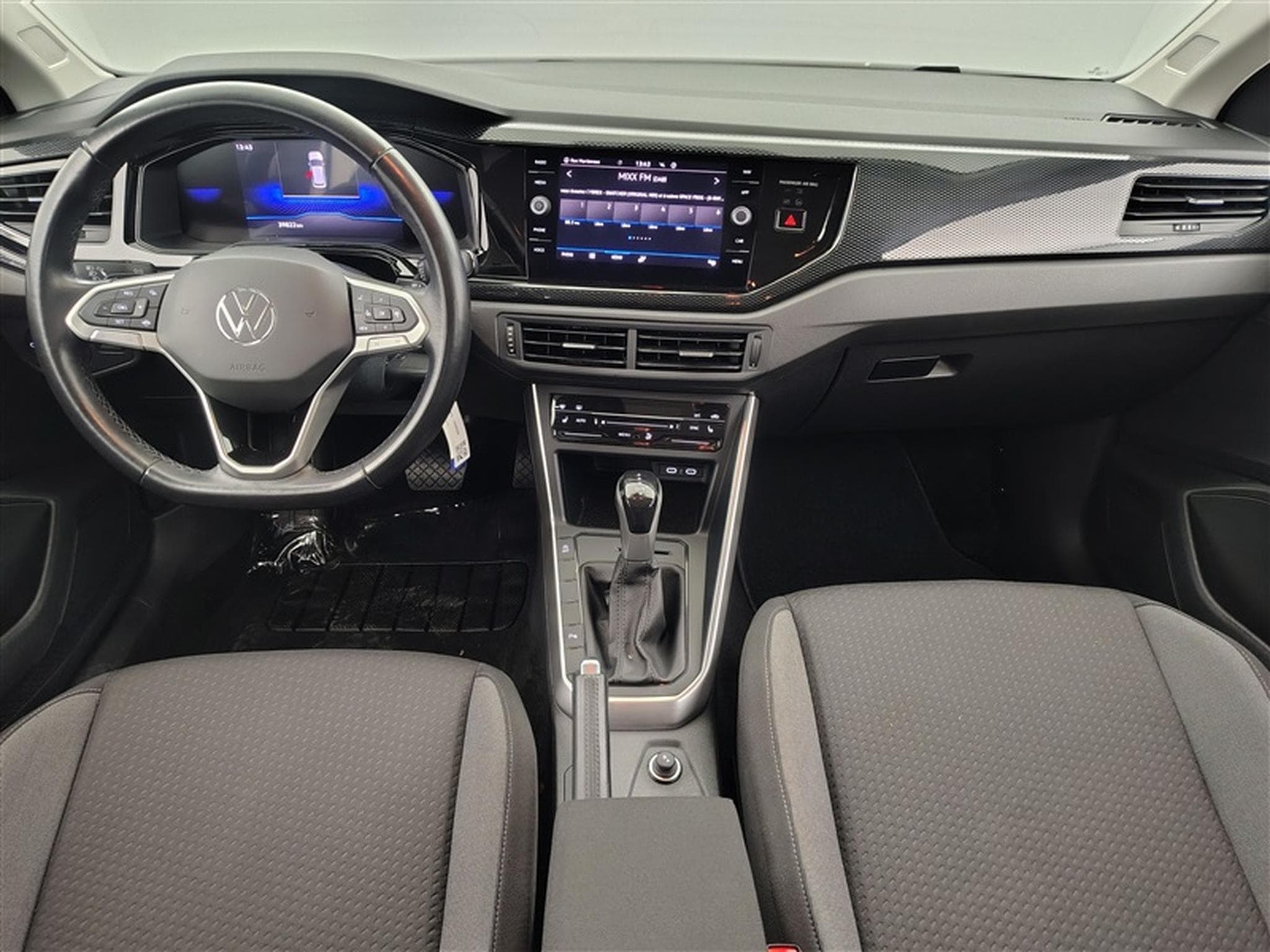 VW Polo 1.0 TSI 95Cv DSG CARPLAY / FULL LED / PDC AV-AR (2024) - Photo 8