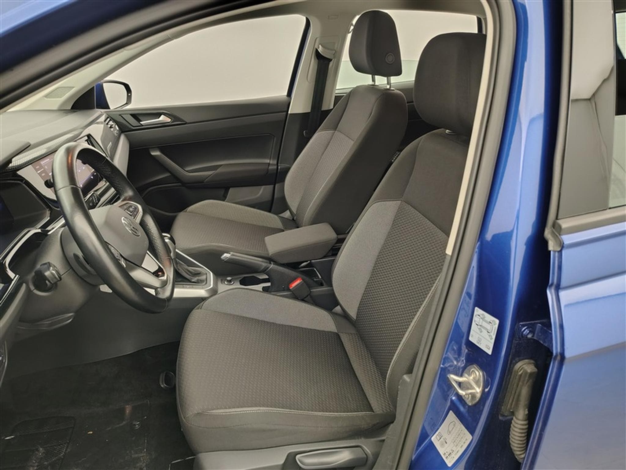 VW Polo 1.0 TSI 95Cv DSG CARPLAY / FULL LED / PDC AV-AR (2024) - Photo 7
