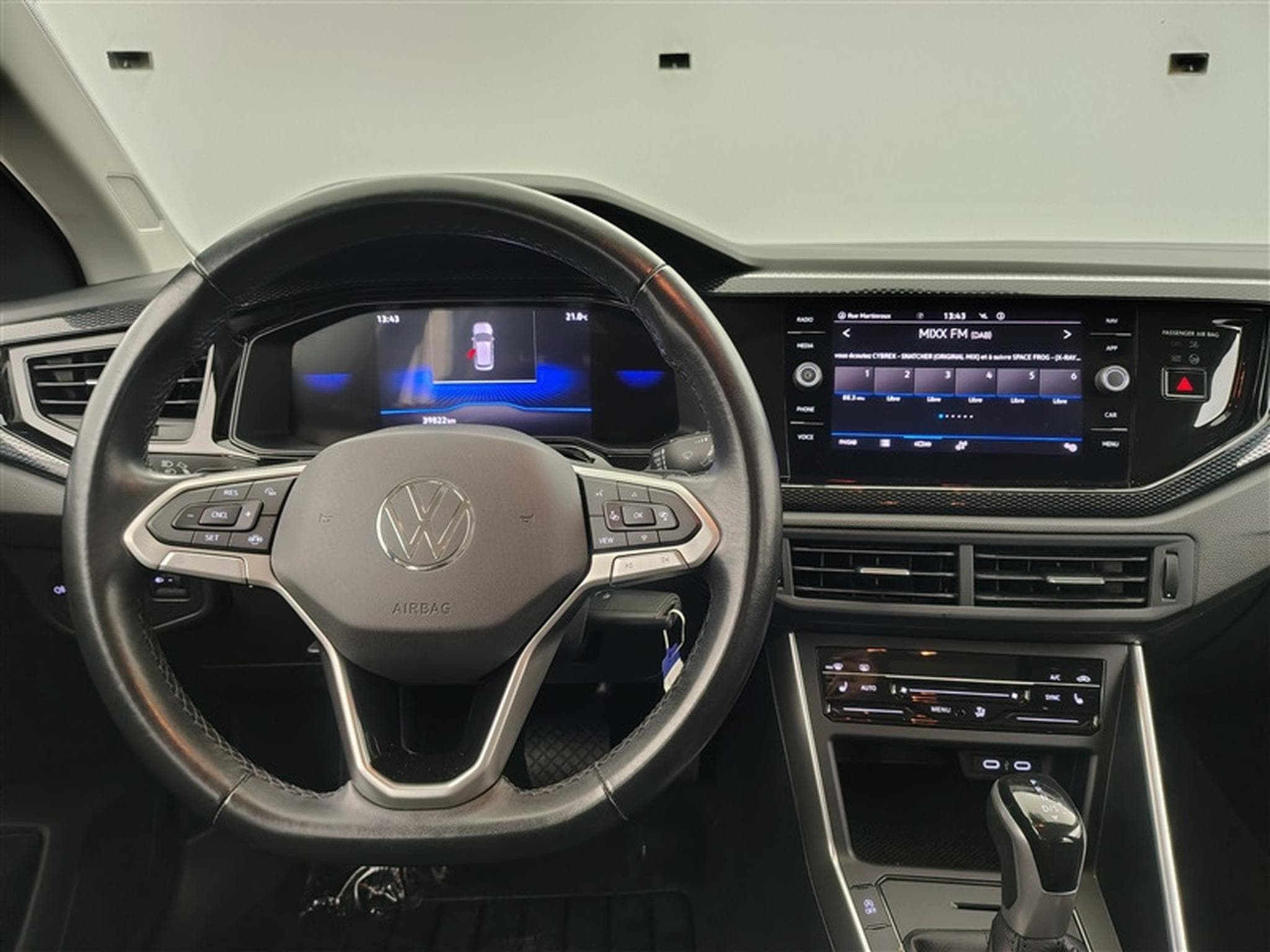 VW Polo 1.0 TSI 95Cv DSG CARPLAY / FULL LED / PDC AV-AR (2024) - Photo 9