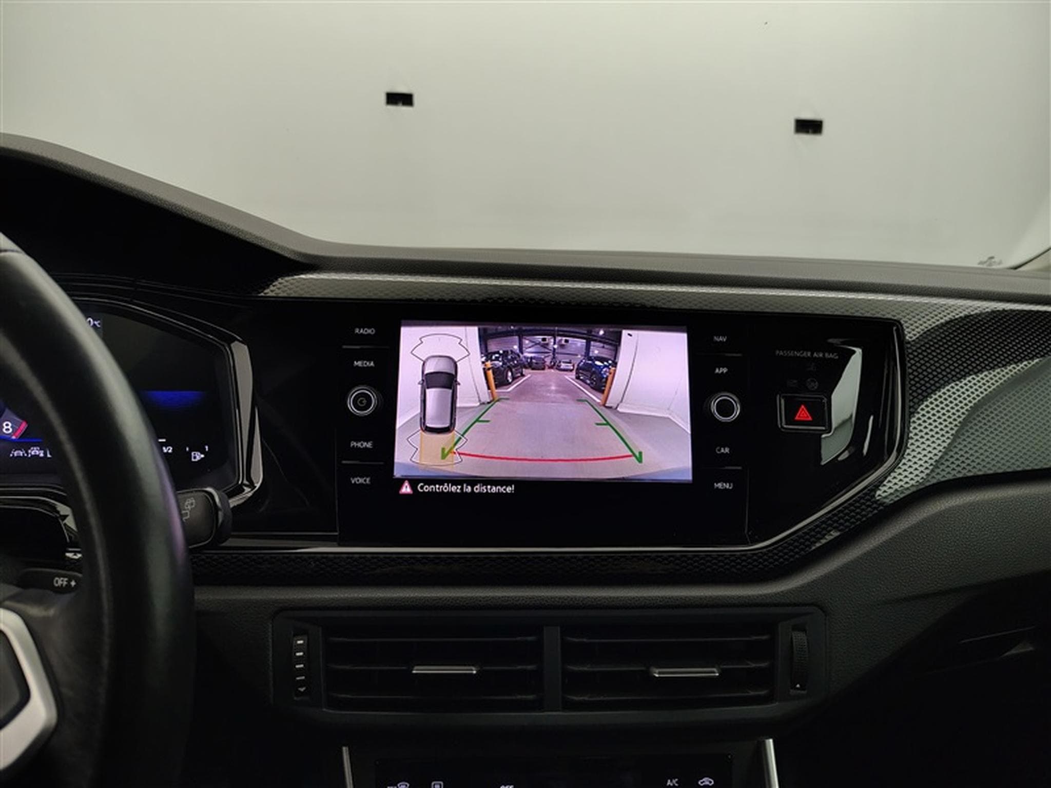 VW Polo 1.0 TSI 95Cv DSG CARPLAY / FULL LED / PDC AV-AR (2024) - Photo 18