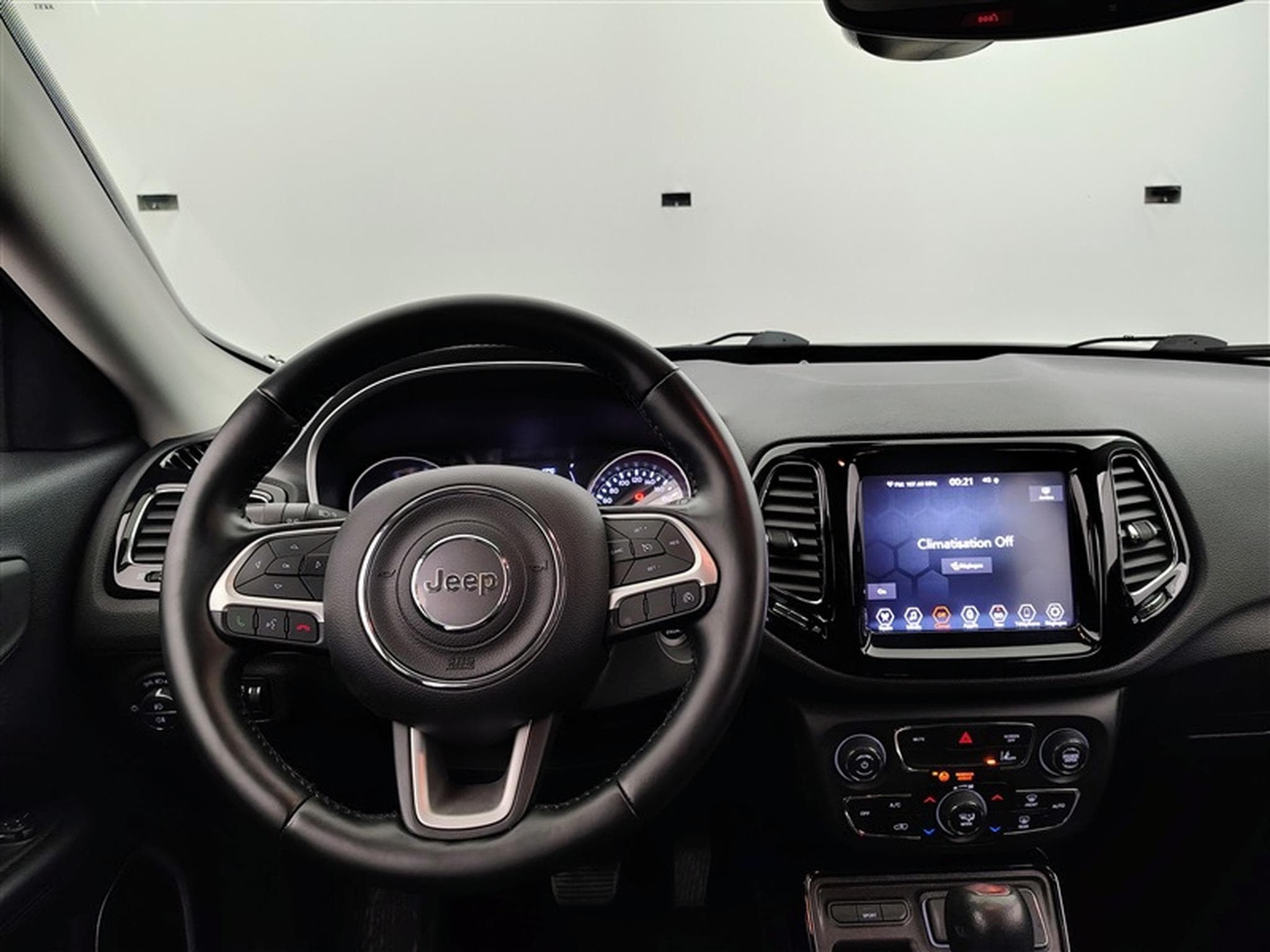 Jeep Compass 1.3 Turbo 150cv DCT Night Eagle NAVI / FULL LED / CAMERA (2021) - Photo 9