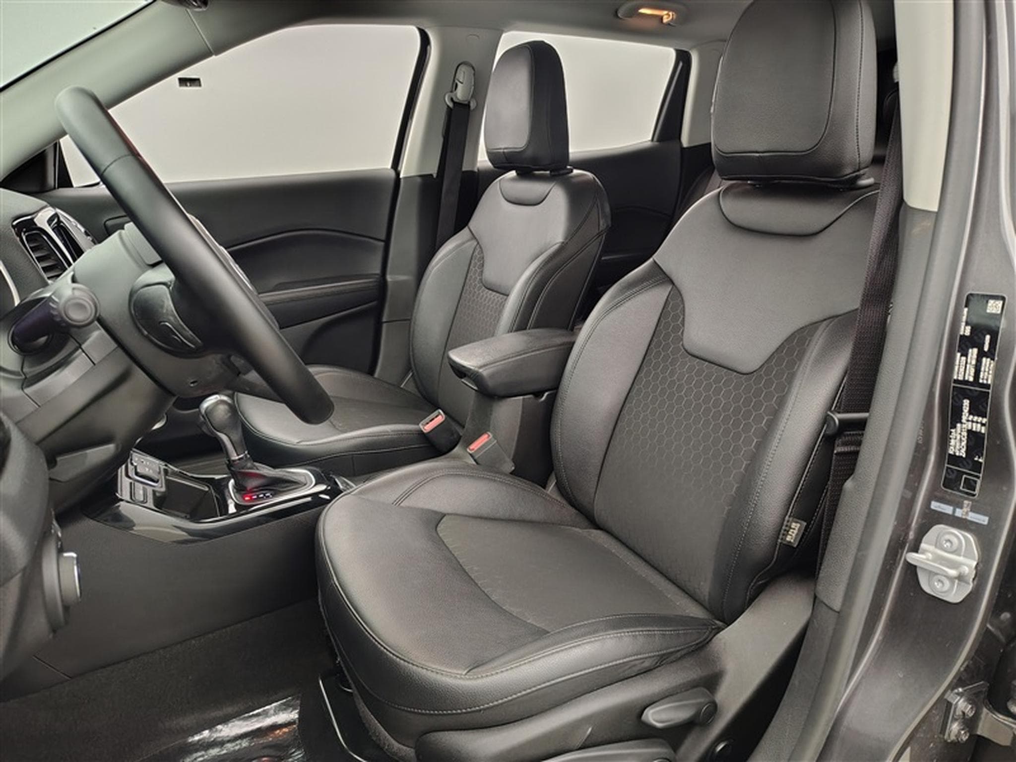 Jeep Compass 1.3 Turbo 150cv DCT Night Eagle NAVI / FULL LED / CAMERA (2021) - Photo 7