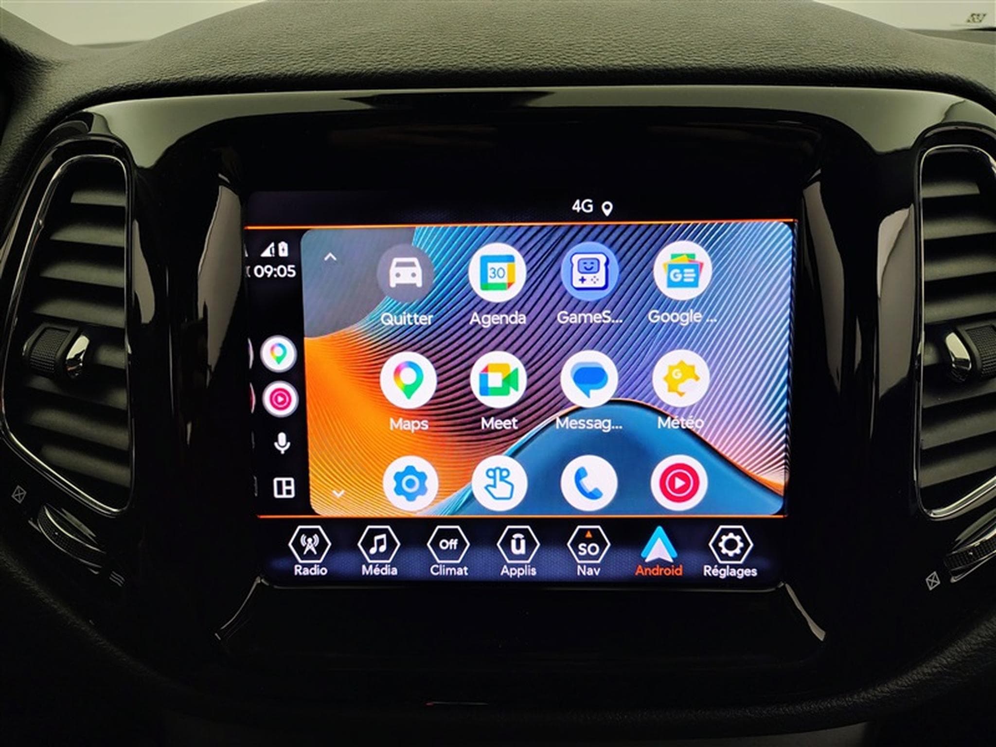 Jeep Compass 1.3 Turbo 150cv DCT Night Eagle NAVI / FULL LED / CAMERA (2021) - Photo 20