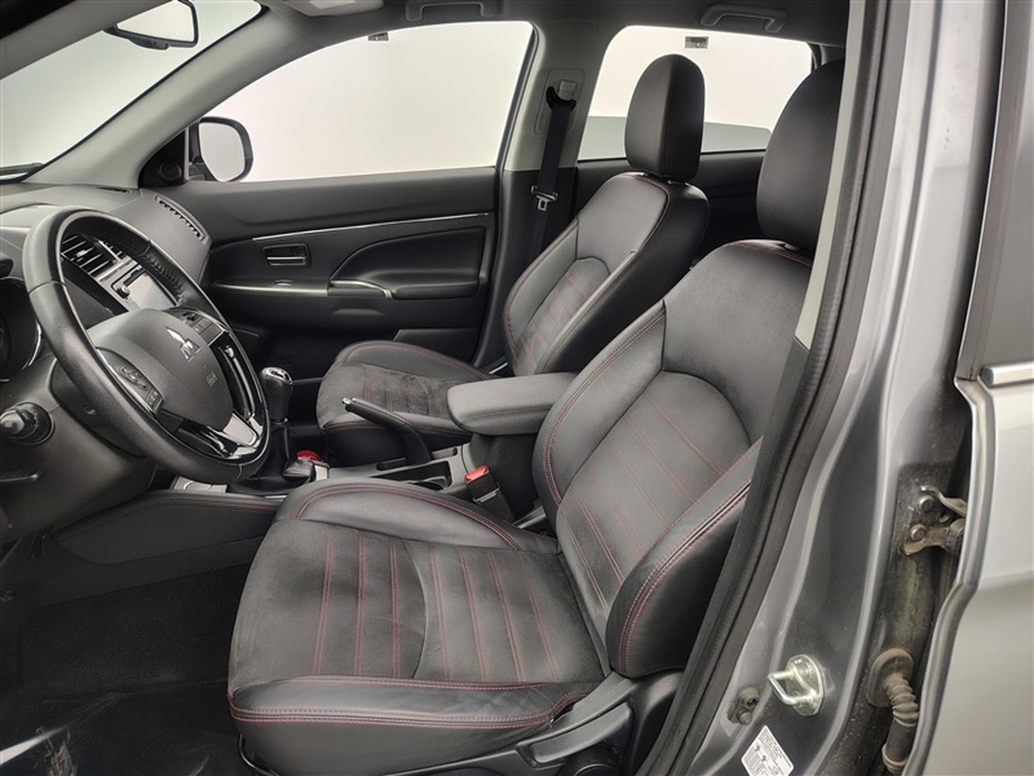 Mitsubishi ASX 1.6i 2WD Intense (EU6d-TEMP) (2019) - Photo 7