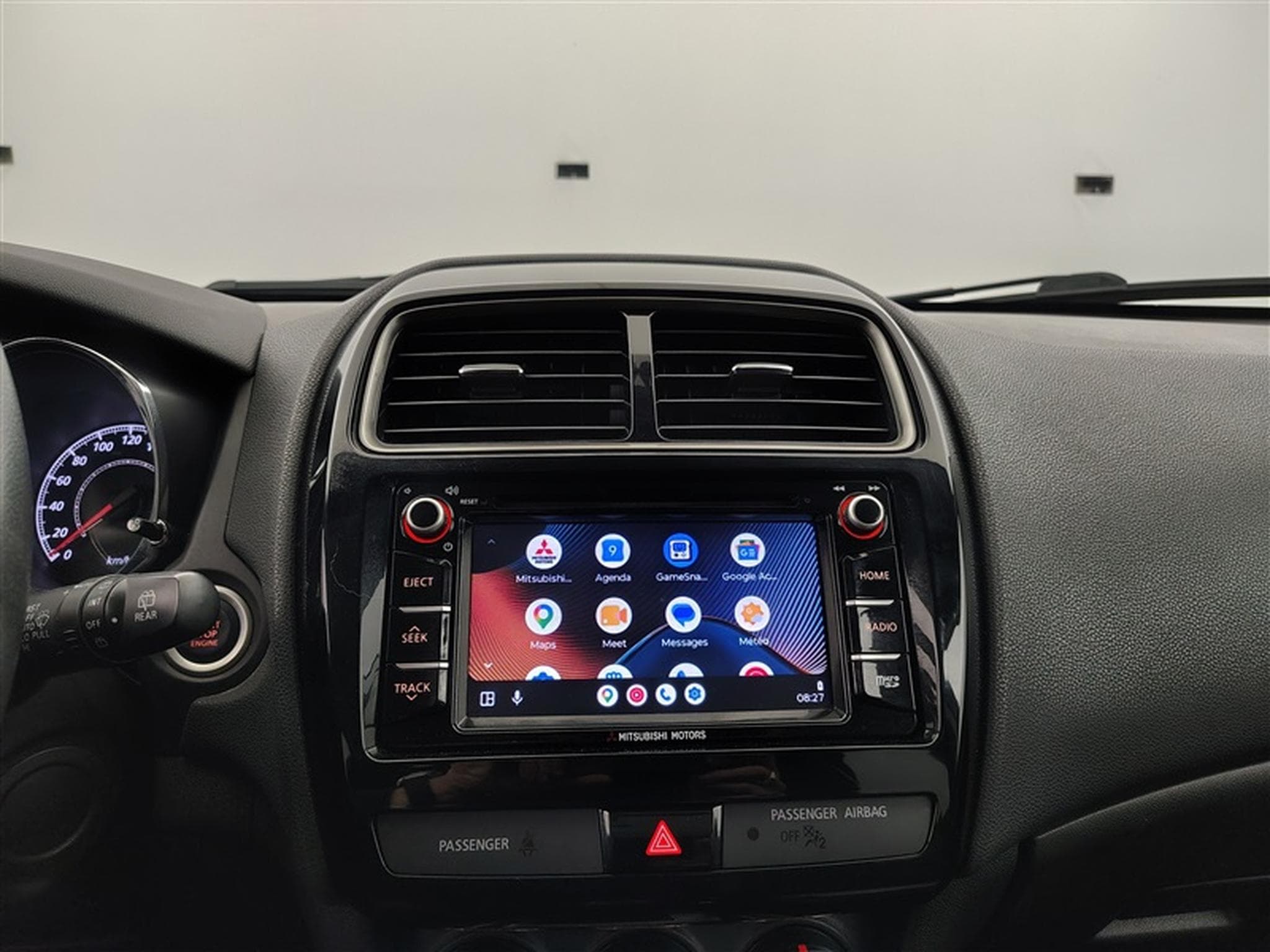 Mitsubishi ASX 1.6i 2WD Intense (EU6d-TEMP) (2019) - Photo 20