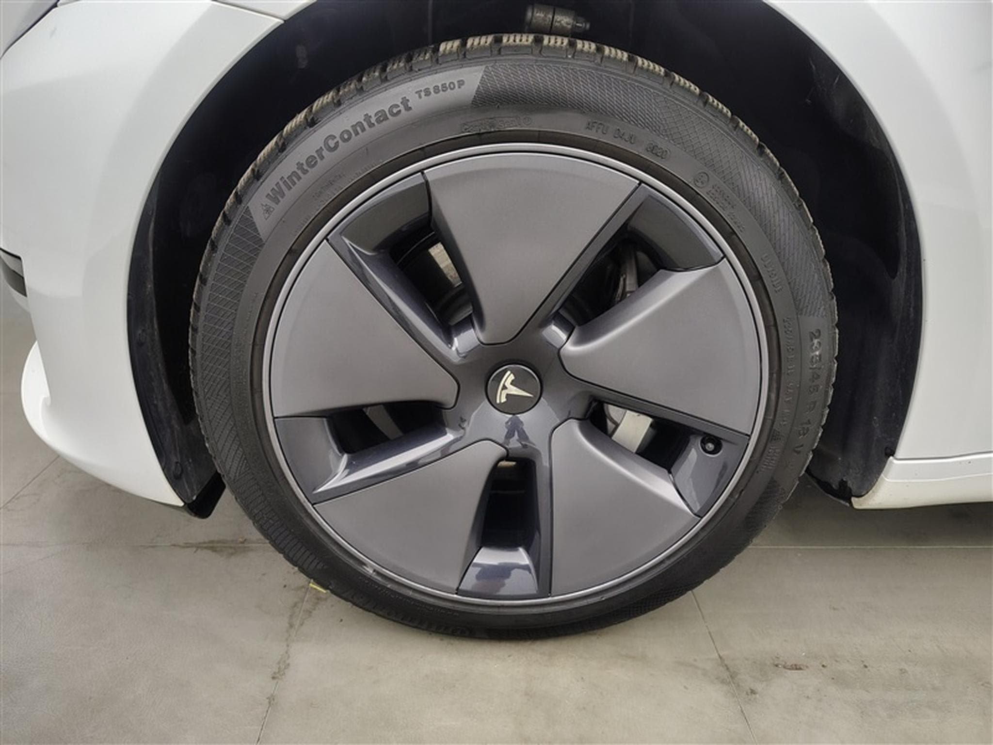 Tesla Model 3 60 kWh Standard Plus CUIR/NAVI/PANO/FULL LED/CAMERA (2023) - Photo 6