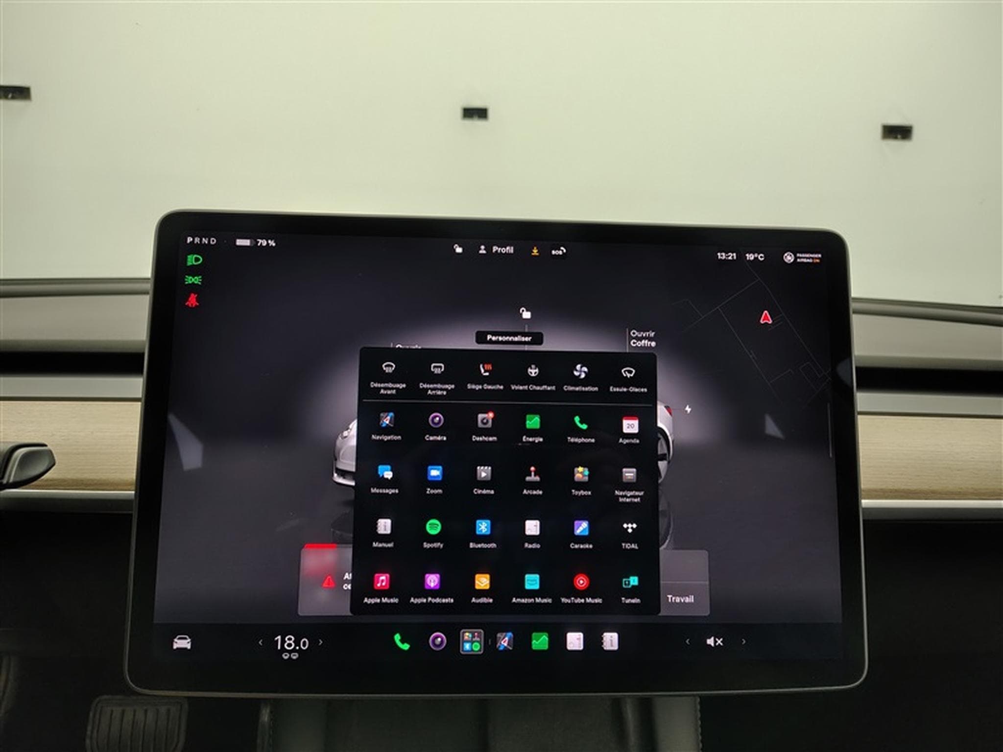 Tesla Model 3 60 kWh Standard Plus CUIR/NAVI/PANO/FULL LED/CAMERA (2023) - Photo 22