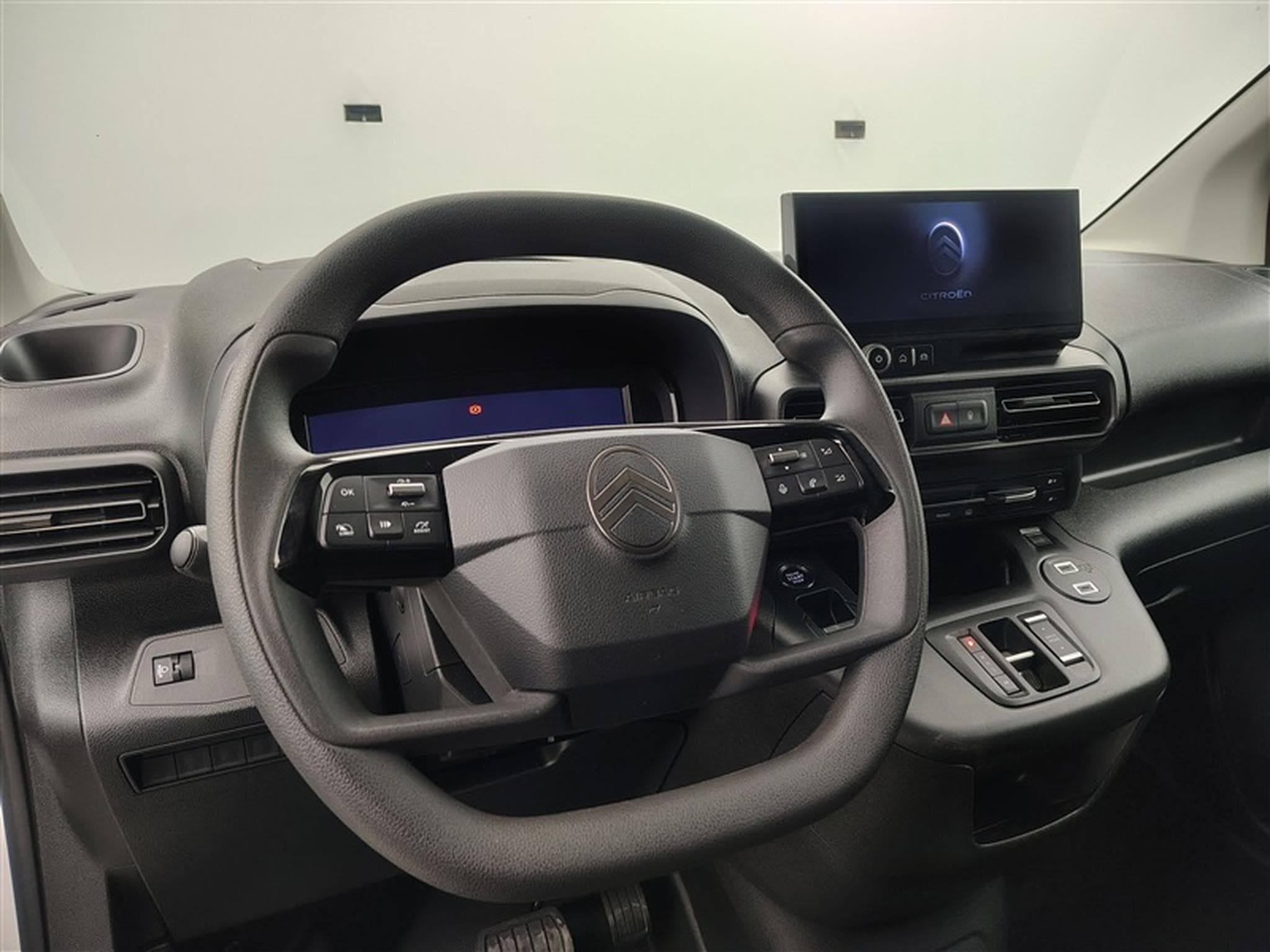 Citroen Berlingo 1.5 BlueHDi XL Heavy EAT8 NAVI / FULL LED (2025) - Photo 9