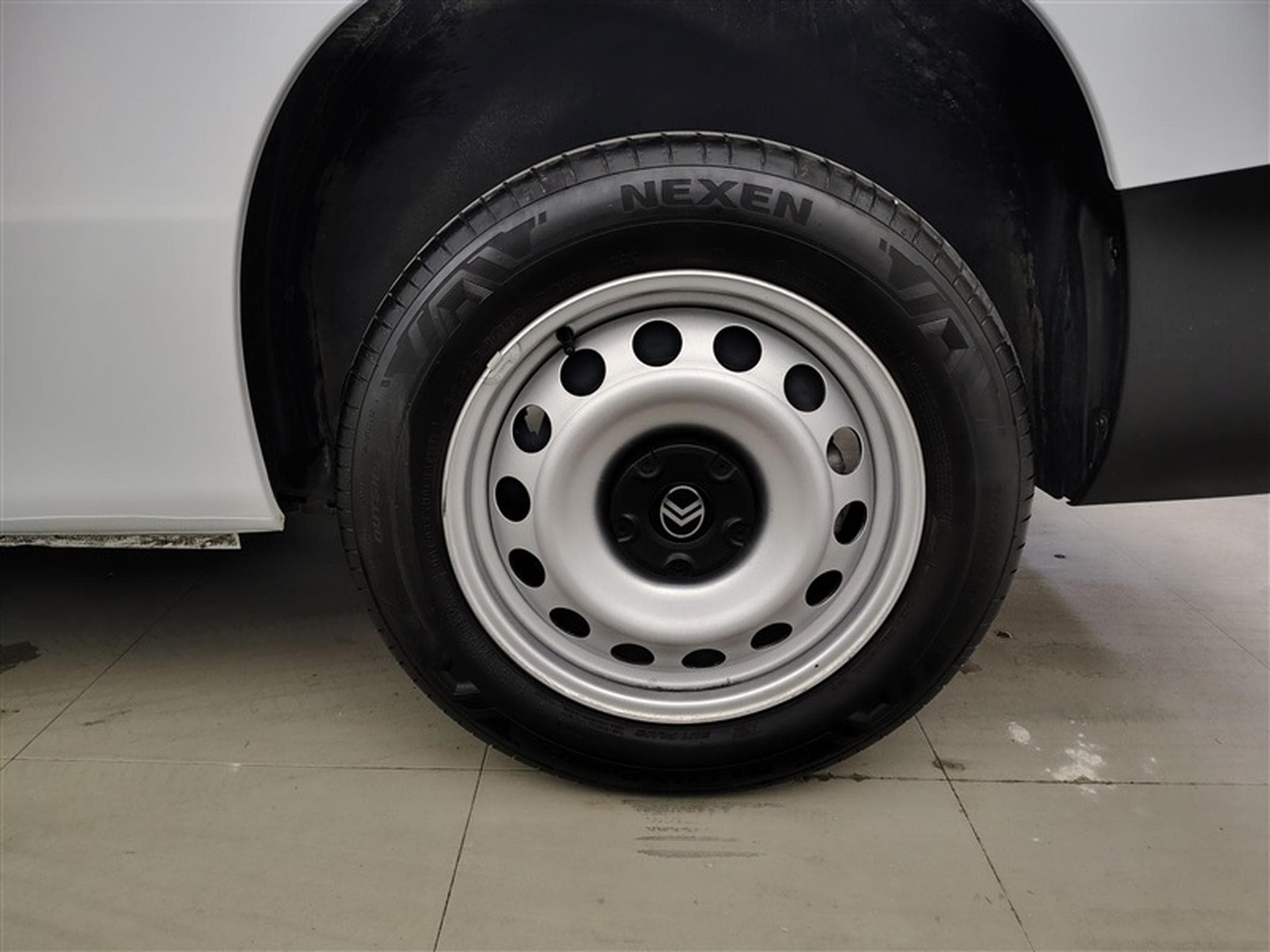 Citroen Berlingo 1.5 BlueHDi XL Heavy EAT8 NAVI / FULL LED (2025) - Photo 6