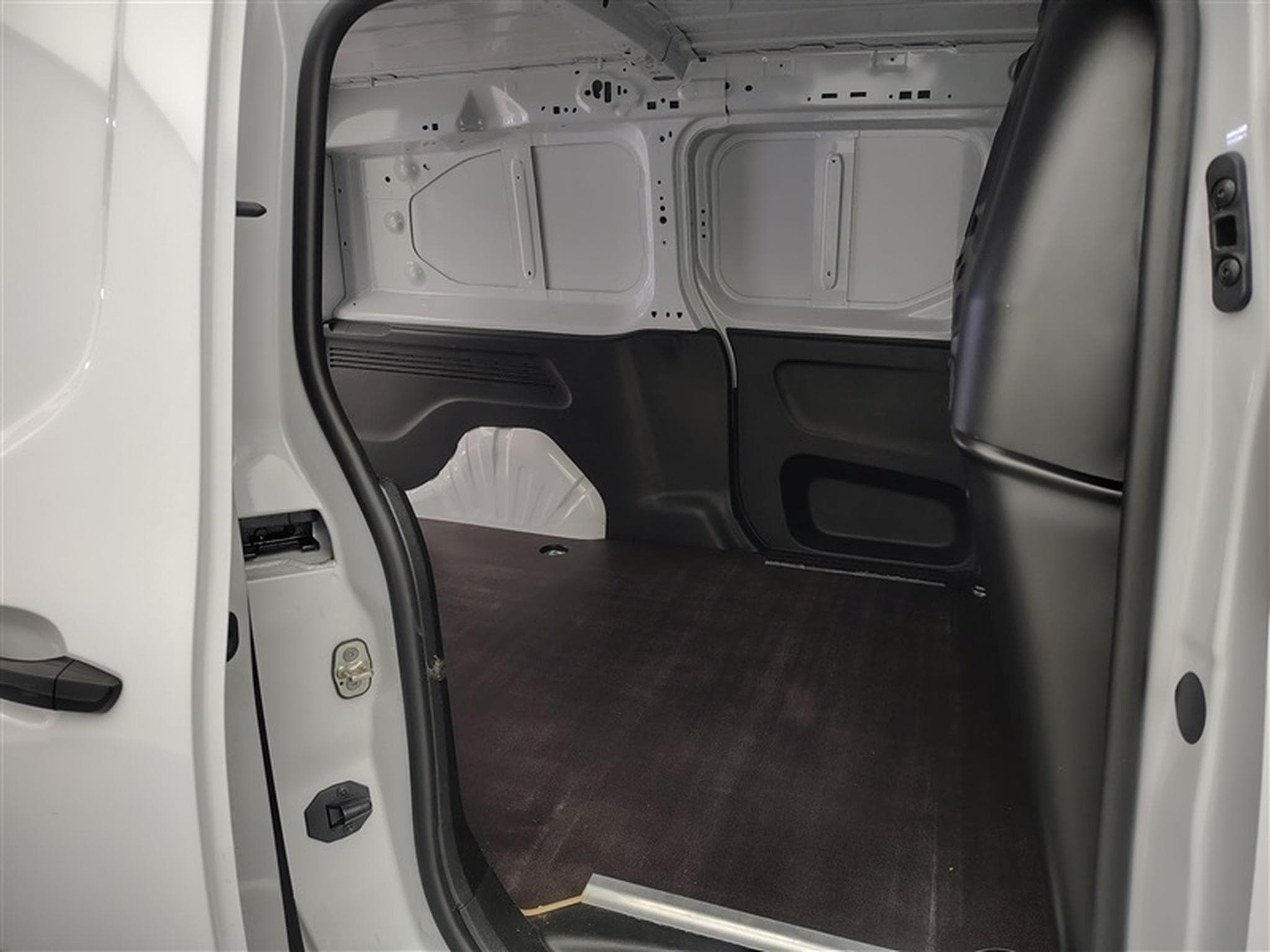 Citroen Berlingo 1.5 BlueHDi XL Heavy EAT8 NAVI / FULL LED (2025) - Photo 13