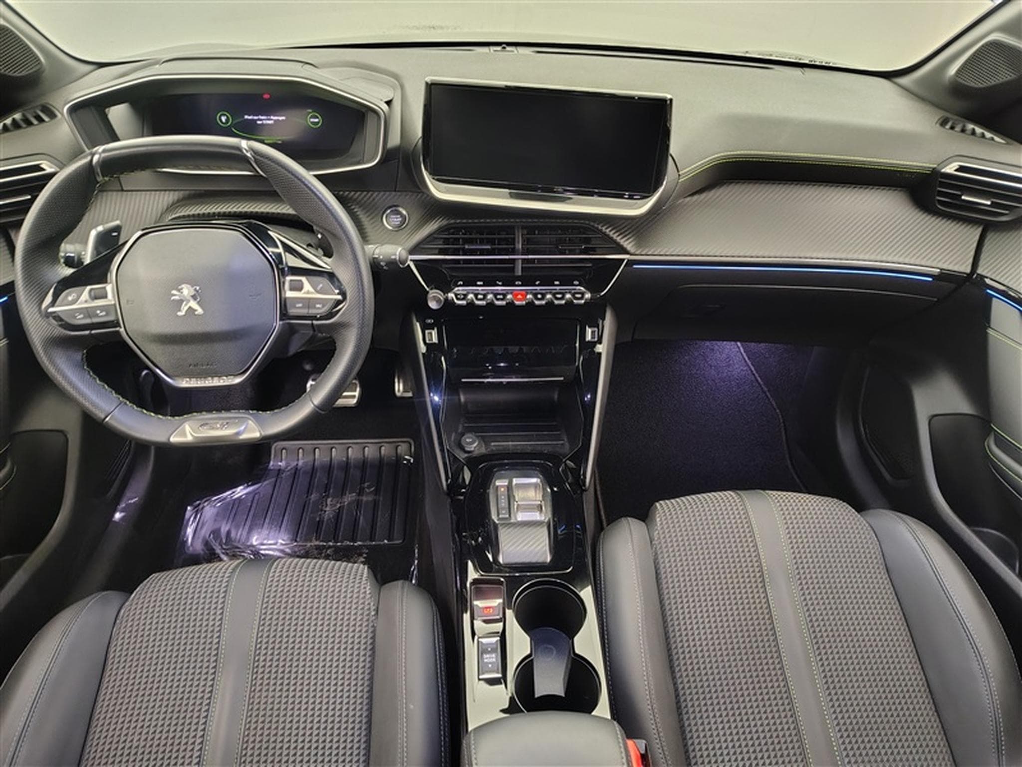 Peugeot 208 1.2i  130 CV GT AUTO/S-CUIR/NAVI/FULL LED/JA17 (2023) - Photo 8