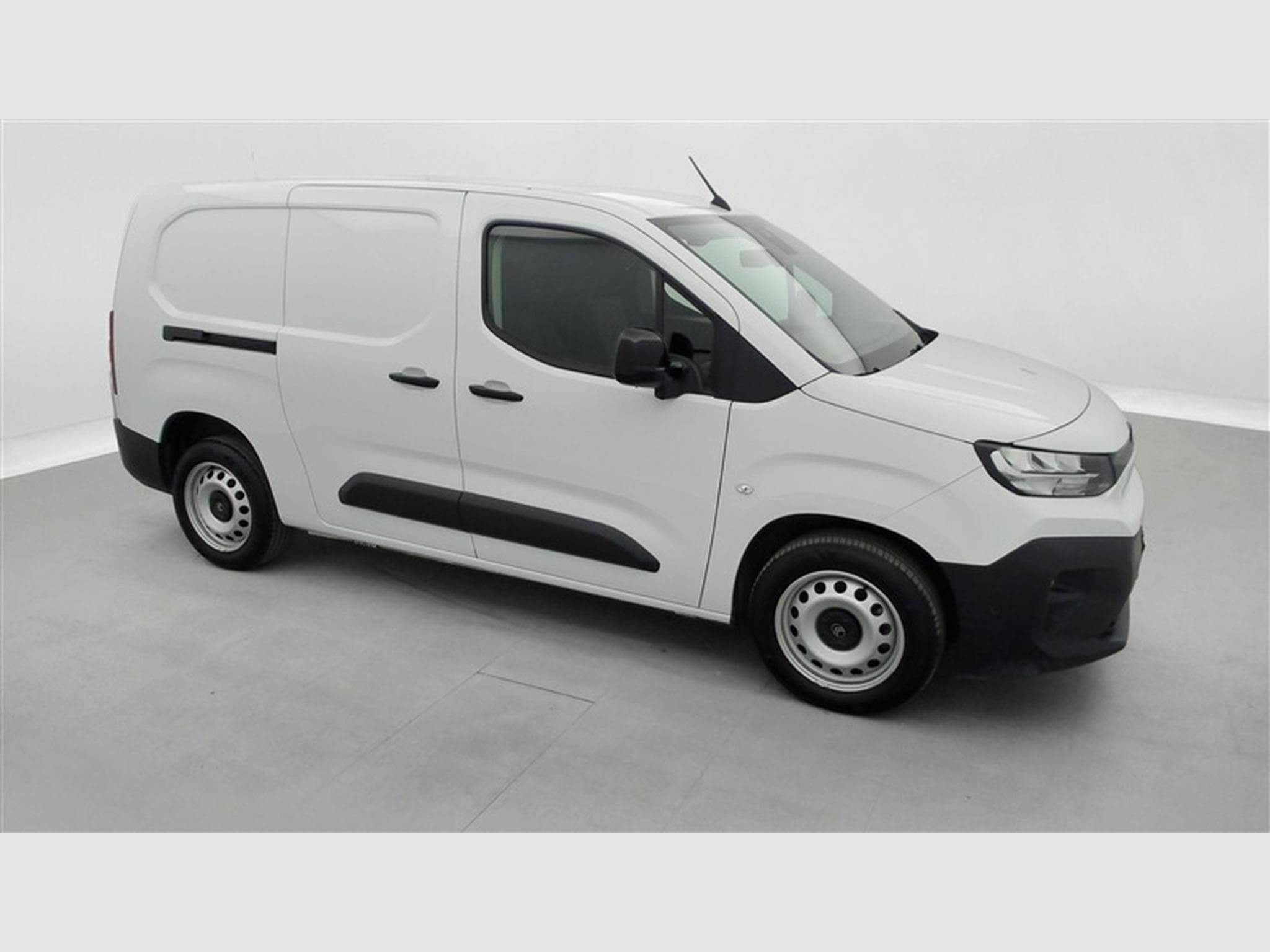 Citroen Berlingo 1.5 BlueHDi XL Heavy EAT8 NAVI / FULL LED (2025) - Photo 22