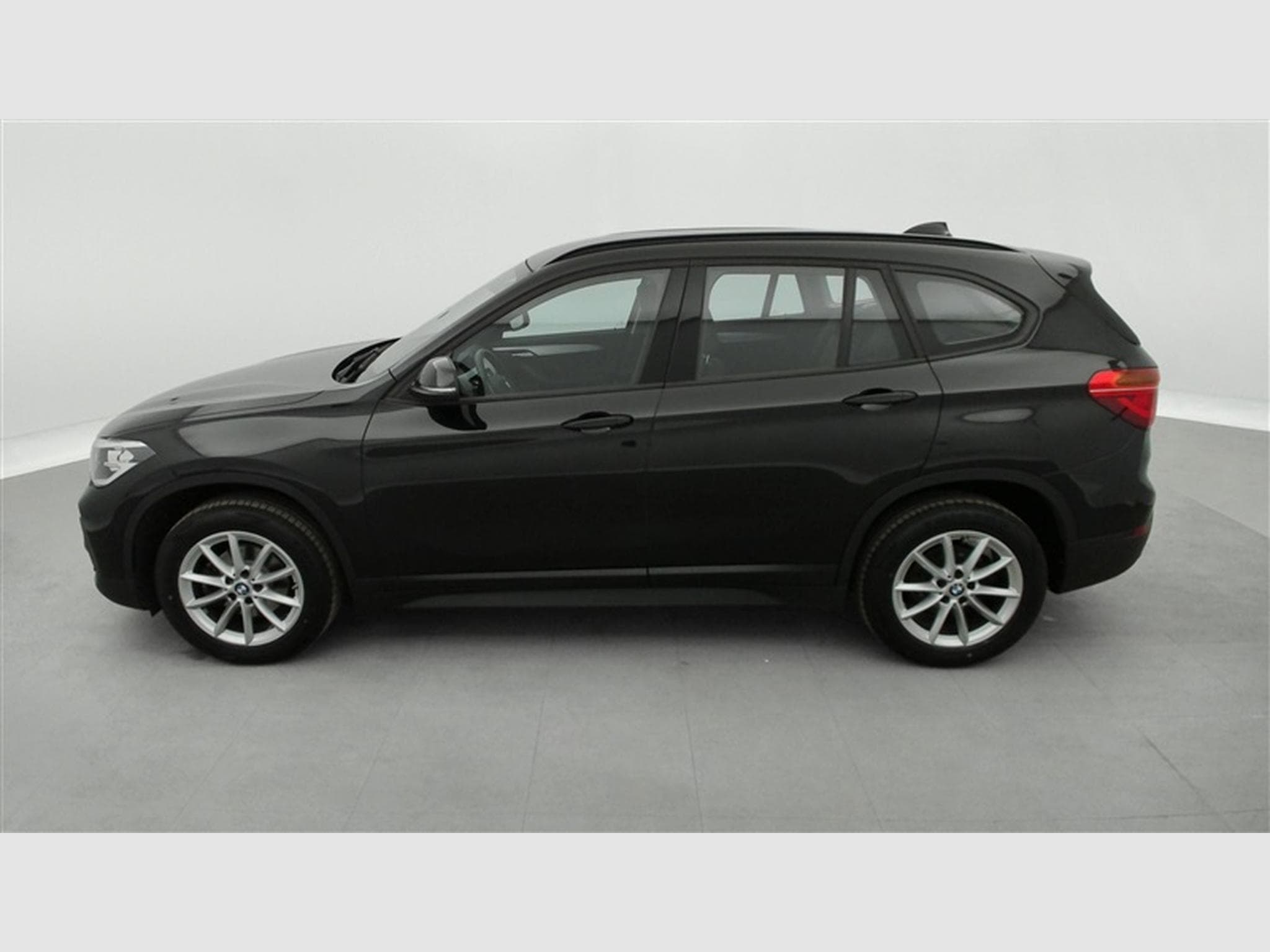BMW X1 1.5 dA sDrive16 NAVI / CUIR (2022) - Photo 3