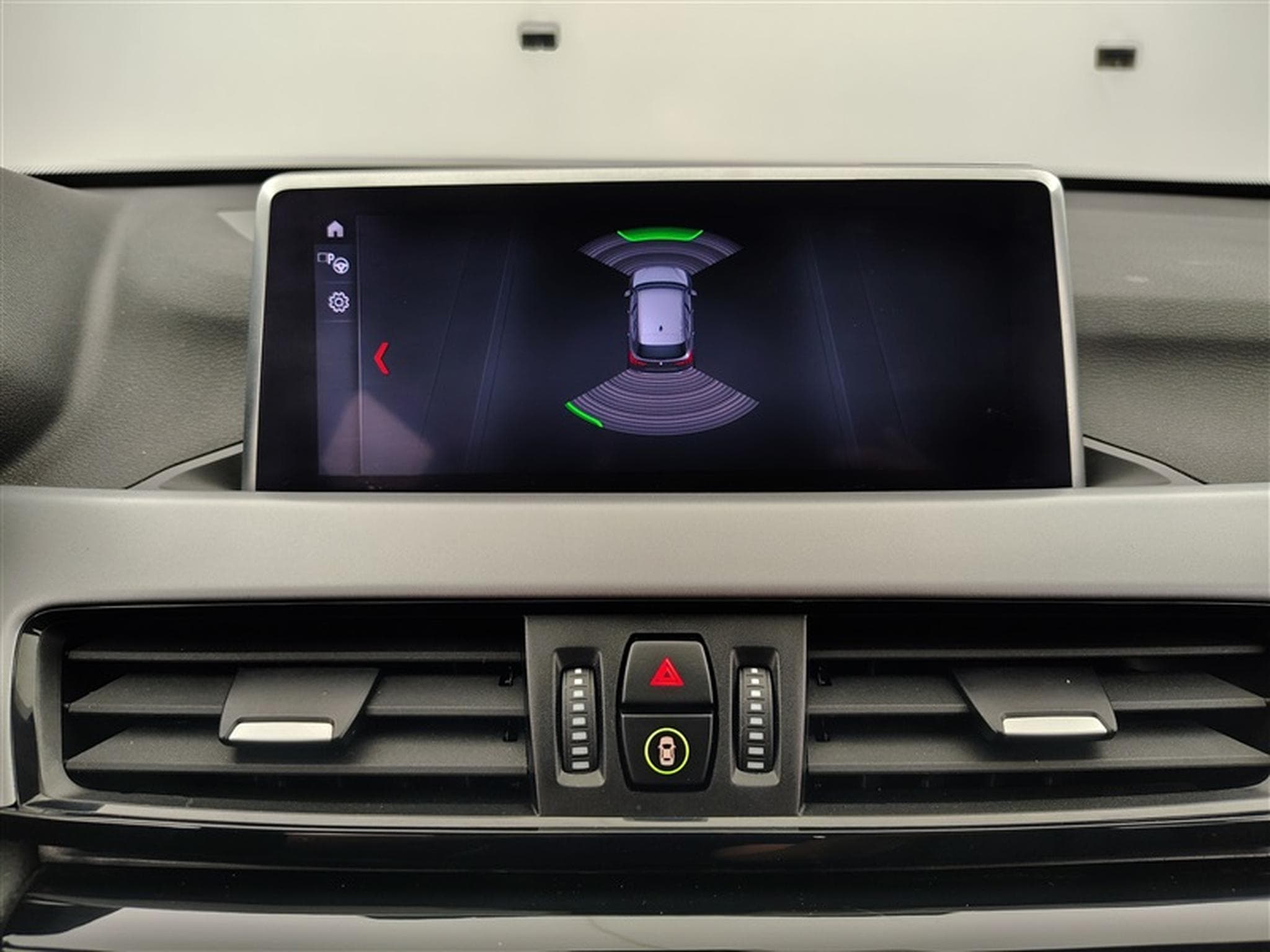 BMW X1 1.5 dA sDrive16 NAVI / CUIR (2022) - Photo 18