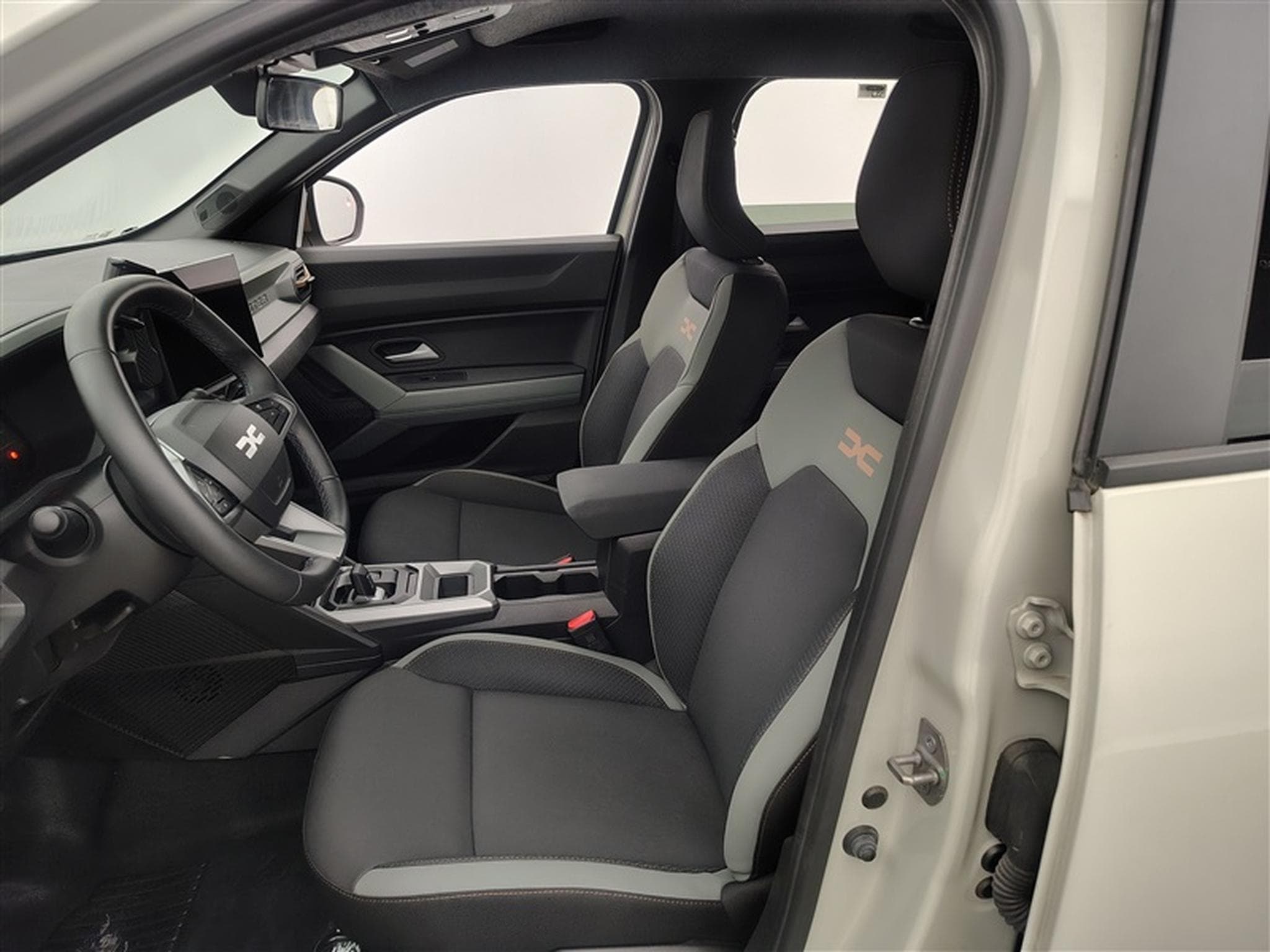 Dacia Duster Hybrid 1.6 Extreme *NAVI/FULL LED/CAM/PDC/JA* (2024) - Photo 7