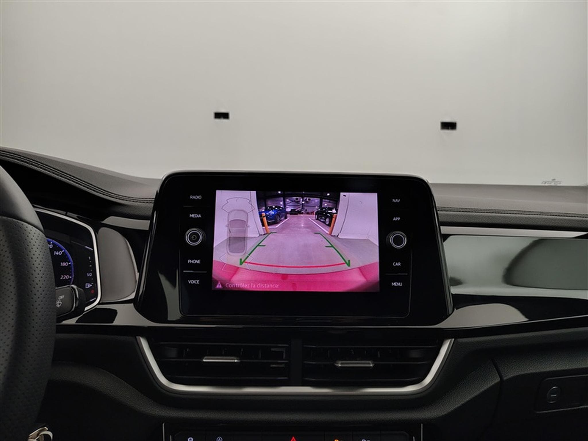 VW T-Roc Cabriolet 1.5 TSI R-Line Business DSG (2025) - Photo 17