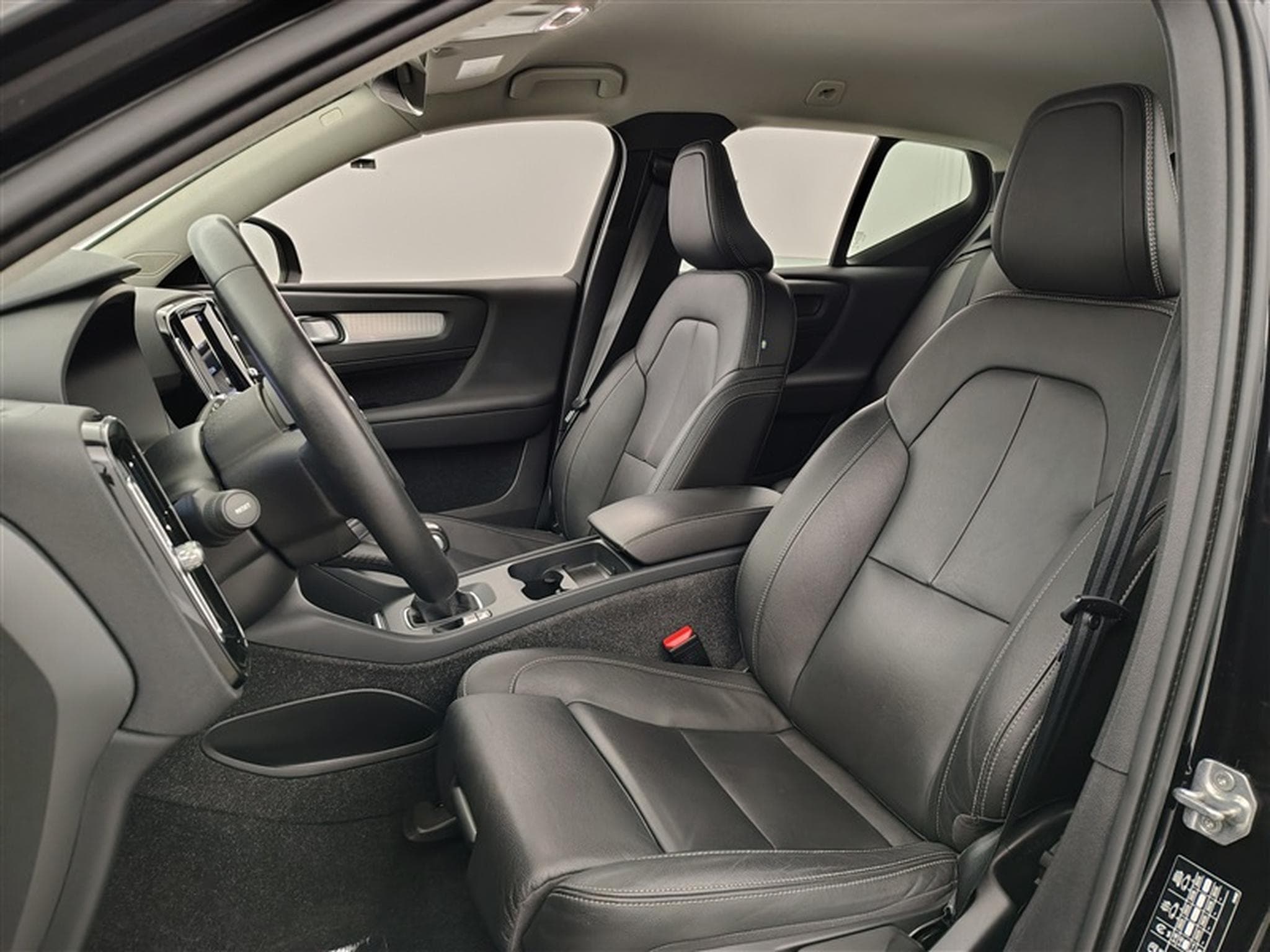 Volvo XC40 1.5 T2 Momentum Pro (2021) - Photo 7