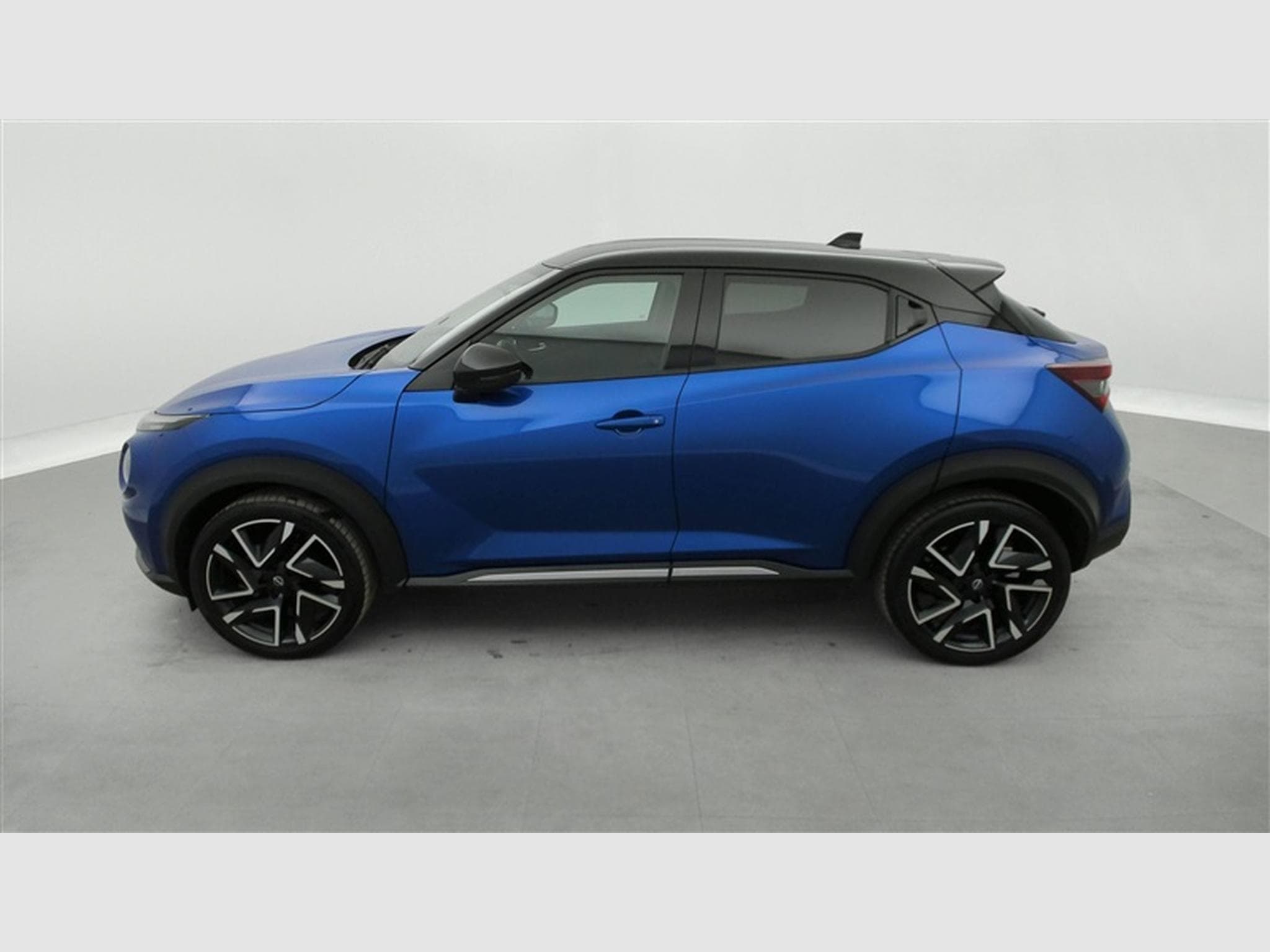 Nissan Juke 1.0 DIG-T 2WD Tekna (EU6AP) (2025) - Photo 3