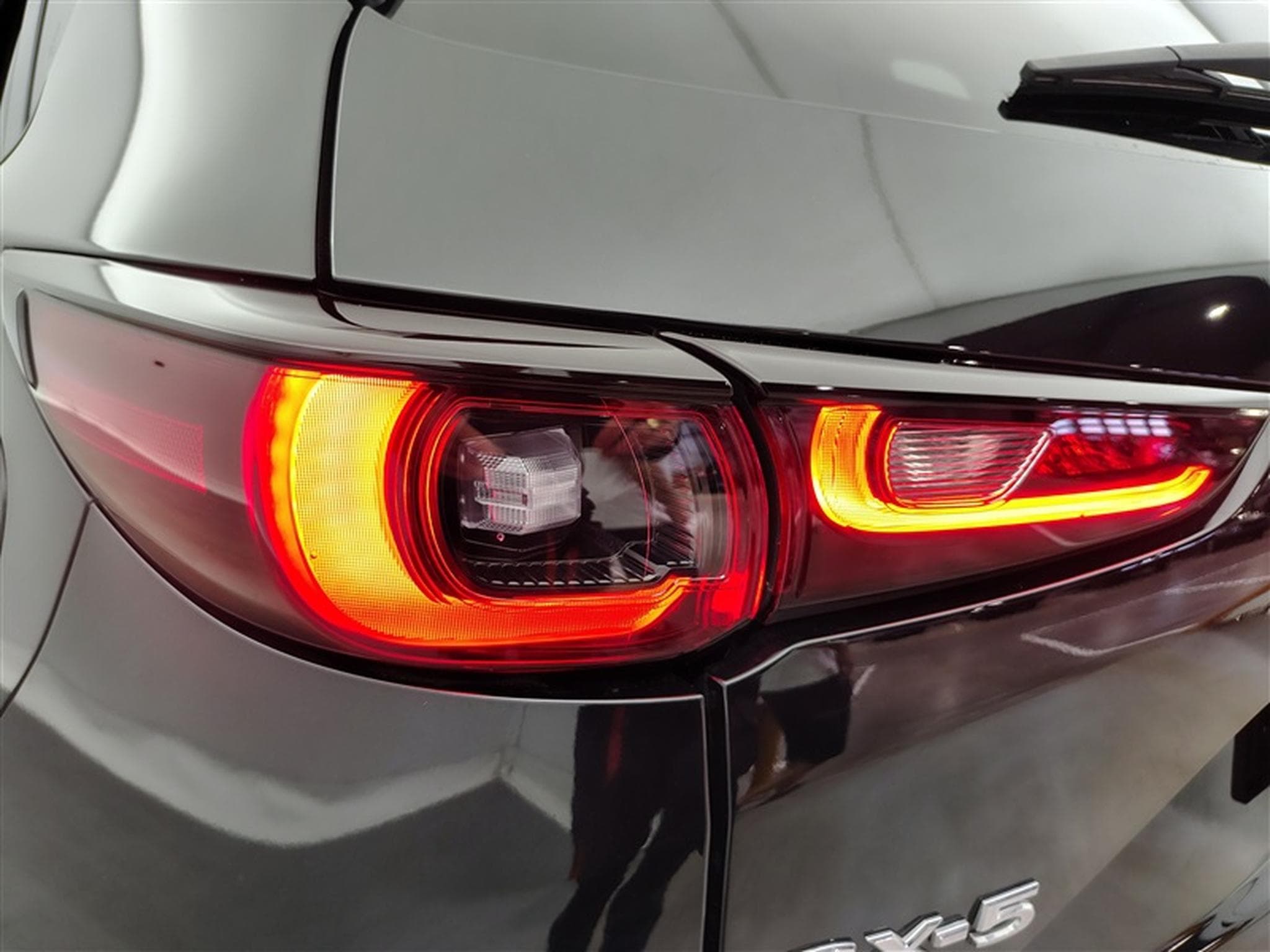 Mazda CX-5 2.0i e-SKYACTIV-G MHE 2WD Homura (2023) - Photo 16