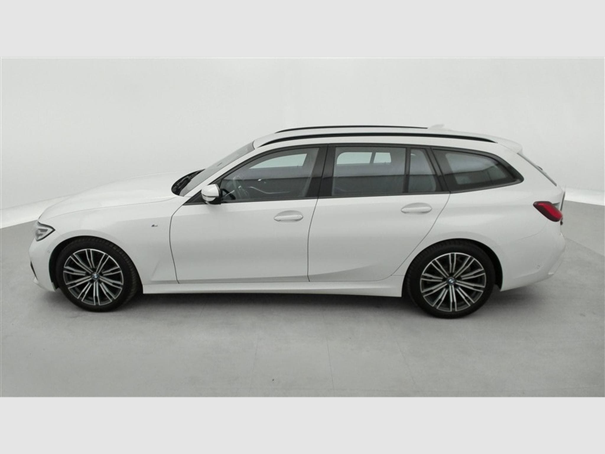 BMW 318 Touring 318 dA Pack M S-CUIR / NAVI / CARPLAY / CAMERA (2021) - Photo 3