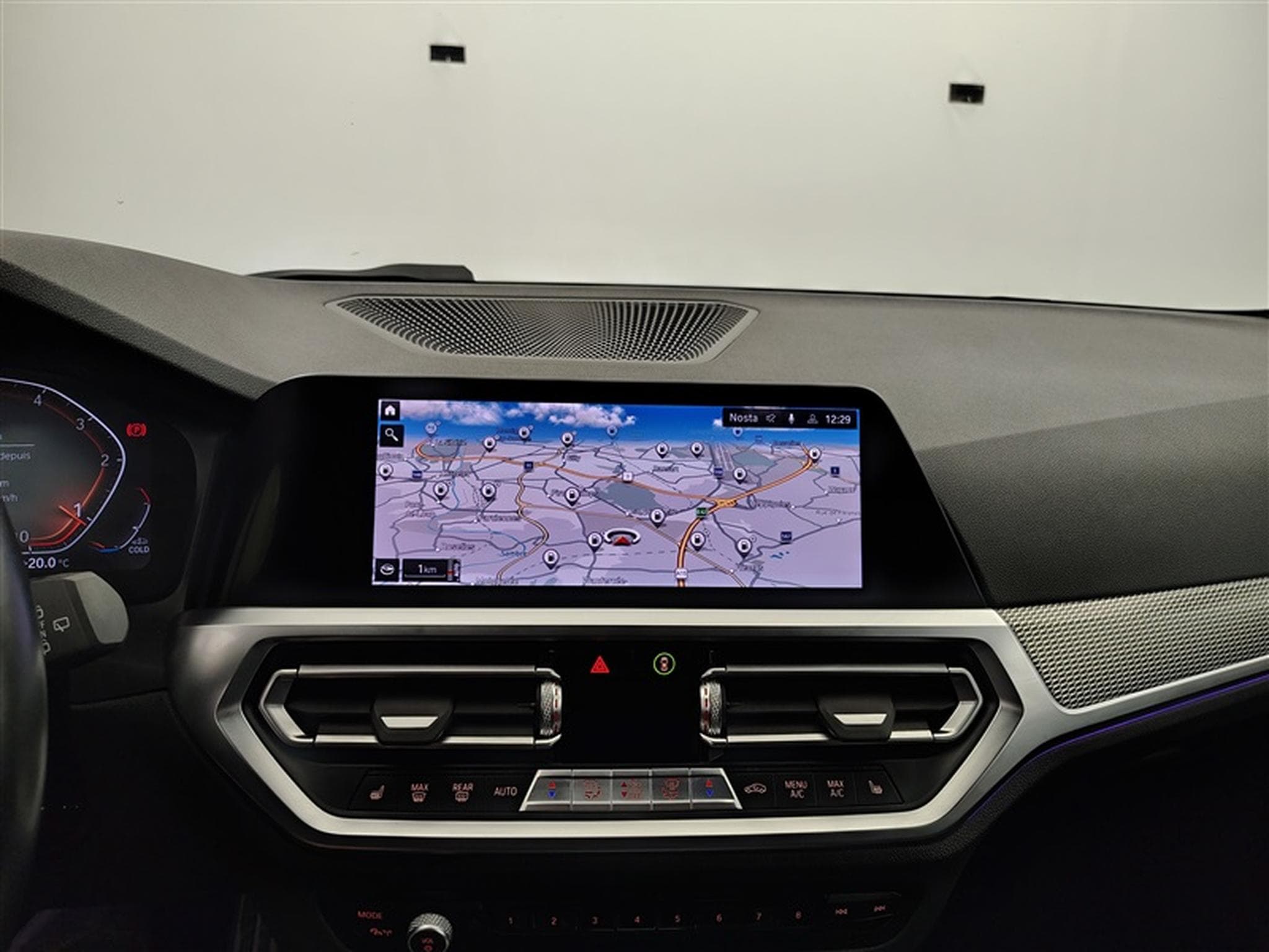 BMW 318 Touring 318 dA Pack M S-CUIR / NAVI / CARPLAY / CAMERA (2021) - Photo 11