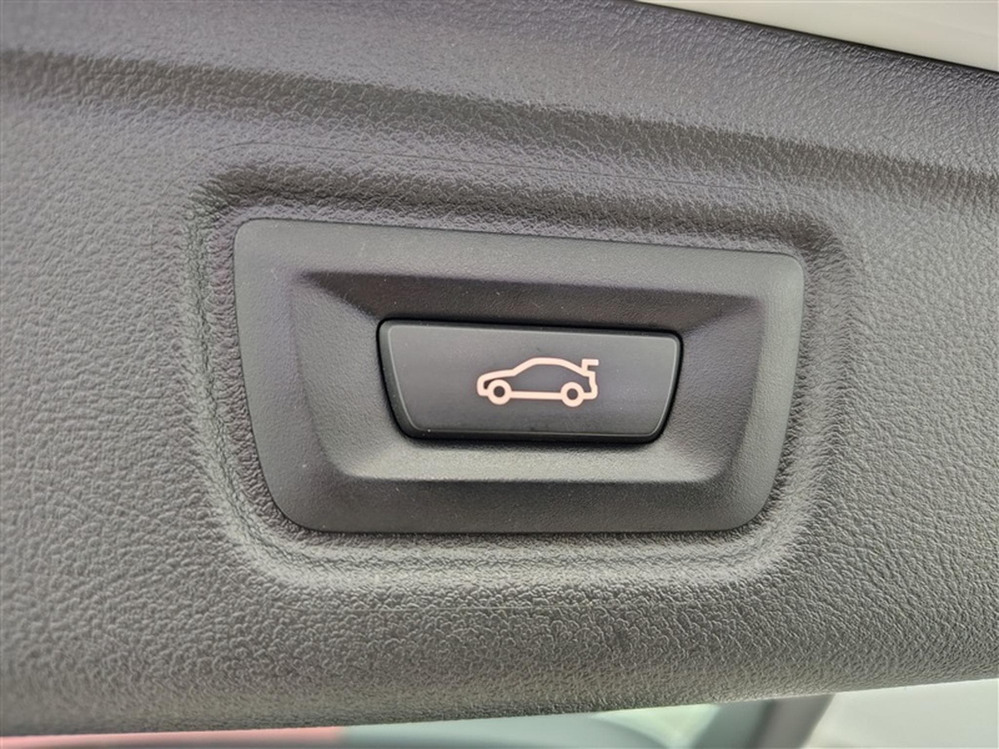 BMW 318 Touring 318 dA Pack M S-CUIR / NAVI / CARPLAY / CAMERA (2021) - Photo 20