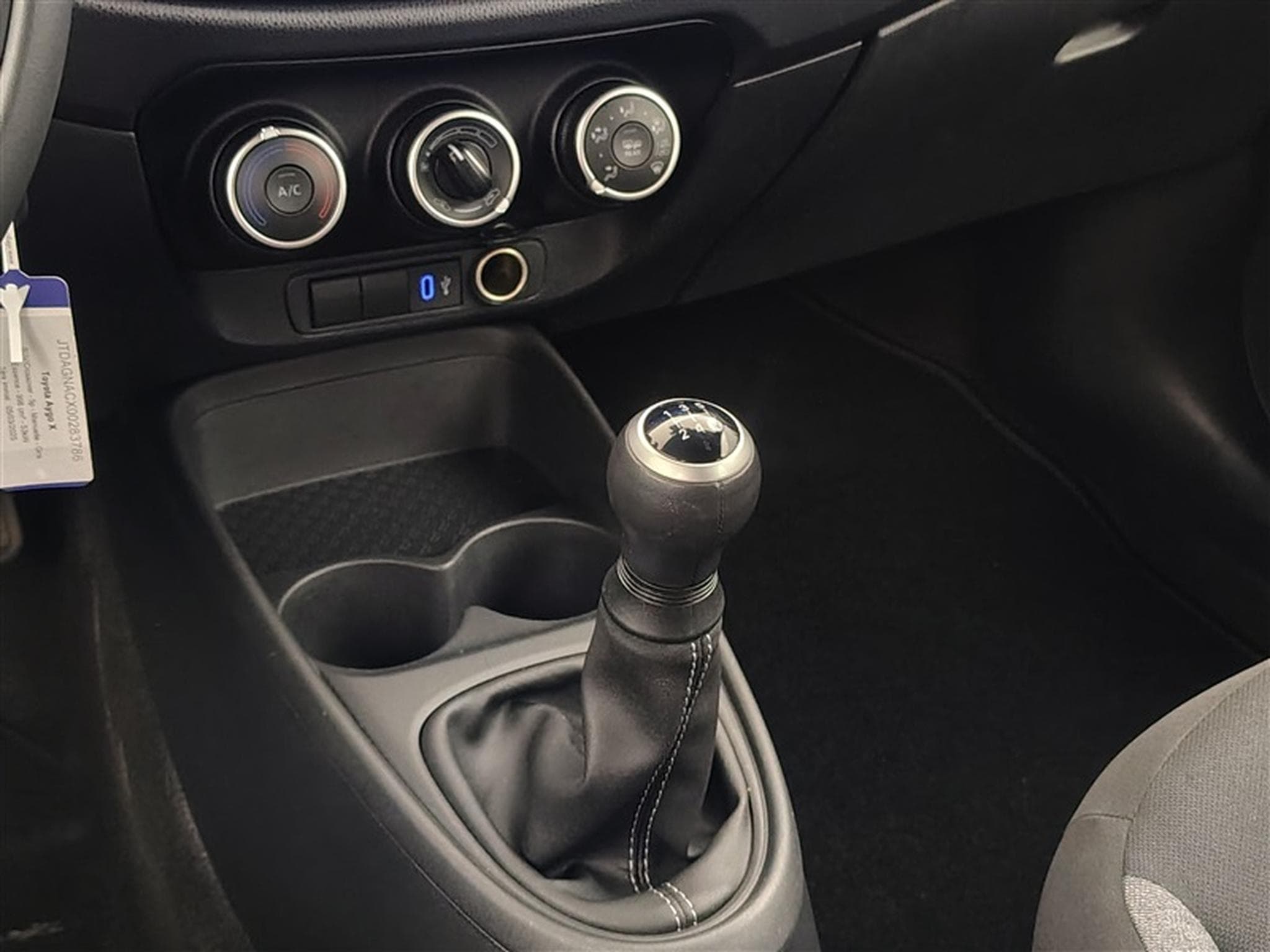 Toyota Aygo 1.0i VVT-i X pulse (2025) - Photo 12