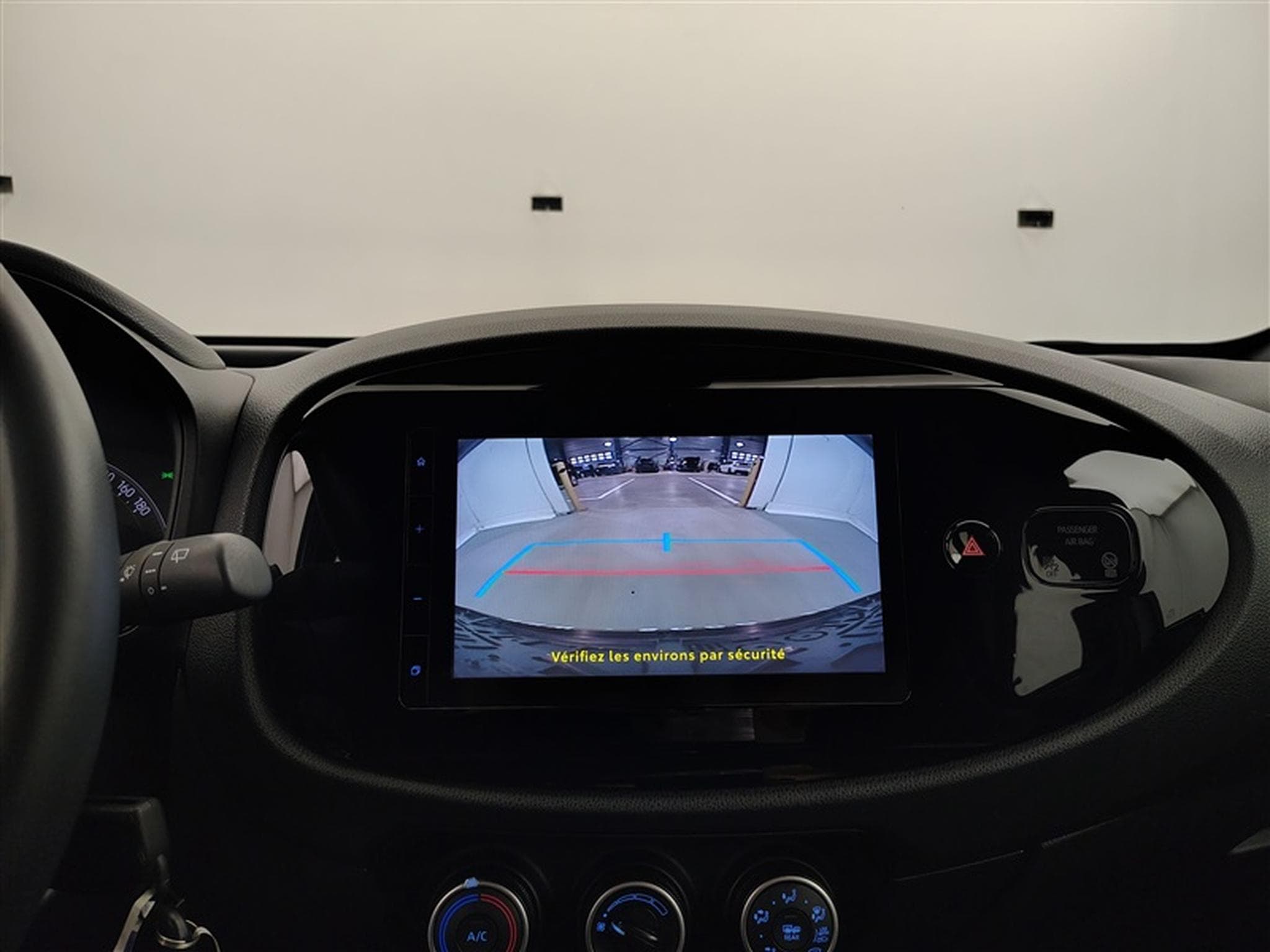 Toyota Aygo 1.0i VVT-i X pulse (2025) - Photo 17