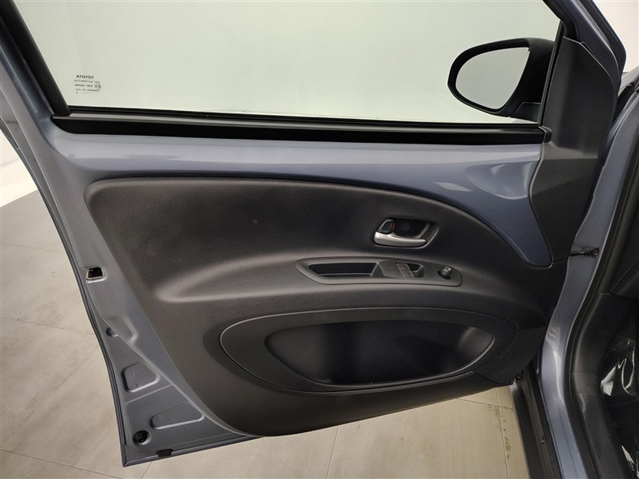 Toyota Aygo 1.0i VVT-i X pulse (2025) - Photo 16